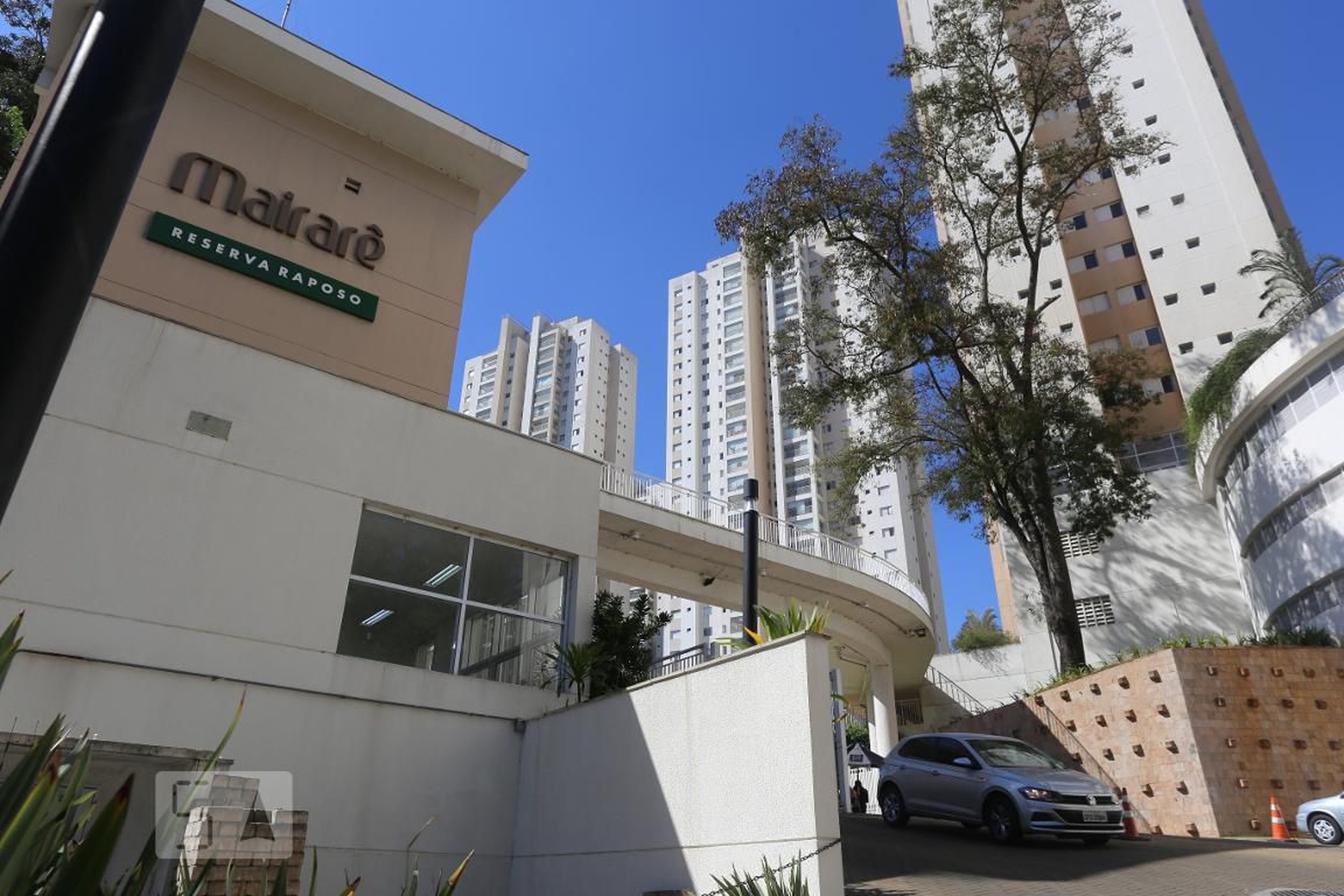 Fachada do Condomínio Condomínio Reserva Mairarê