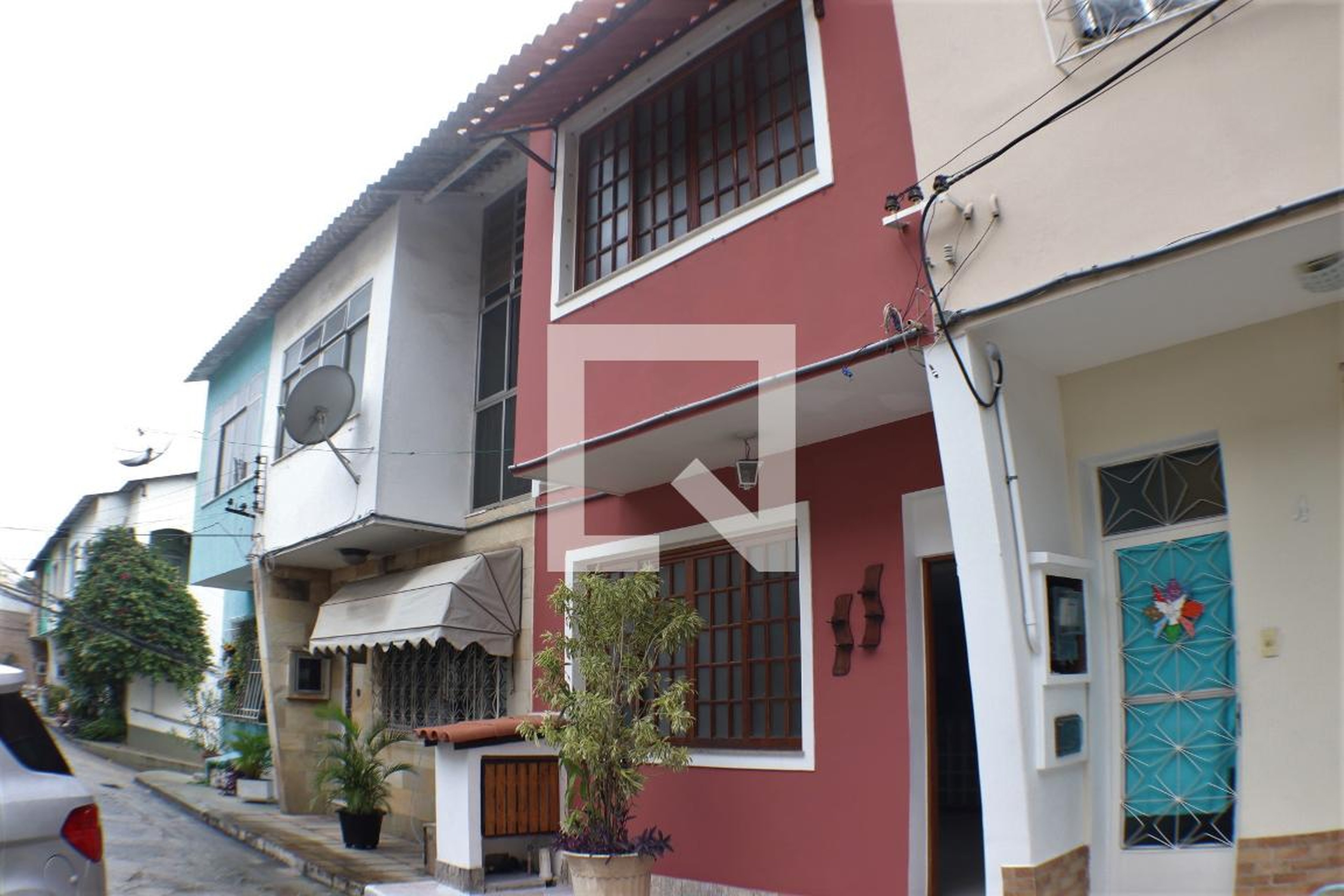 Fachada Condomínio Casa de Vila