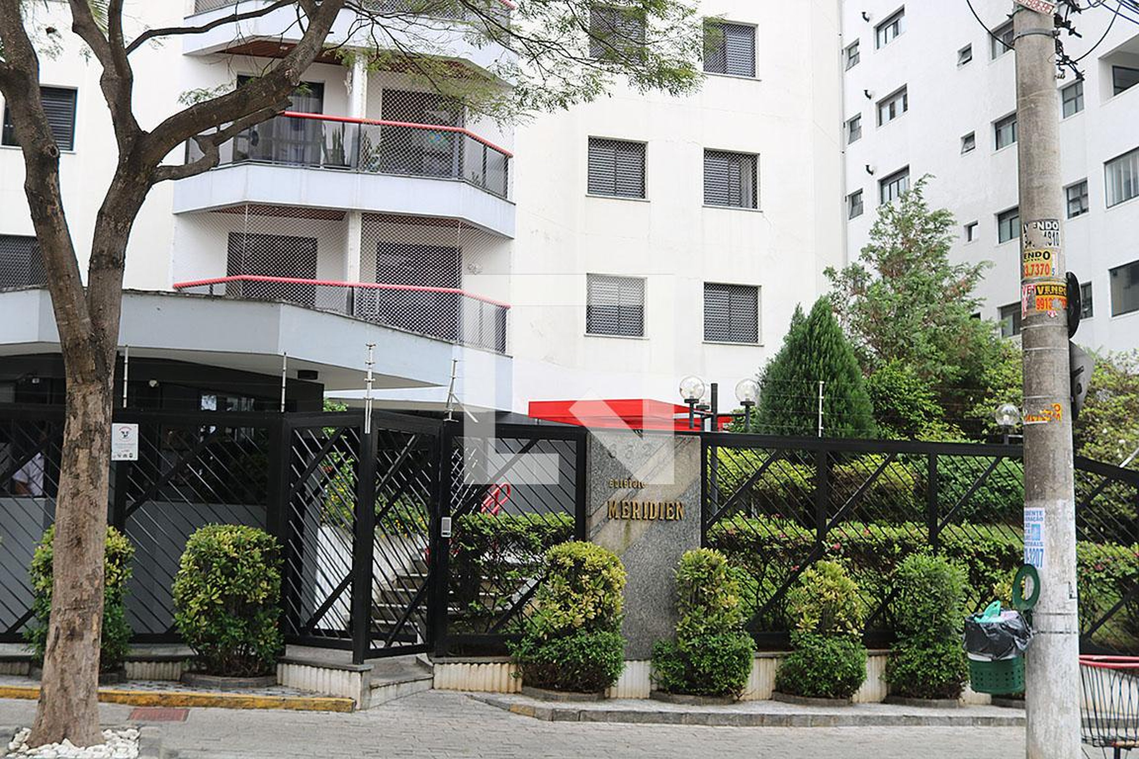 Fachada do Condomínio Edifício Meridien