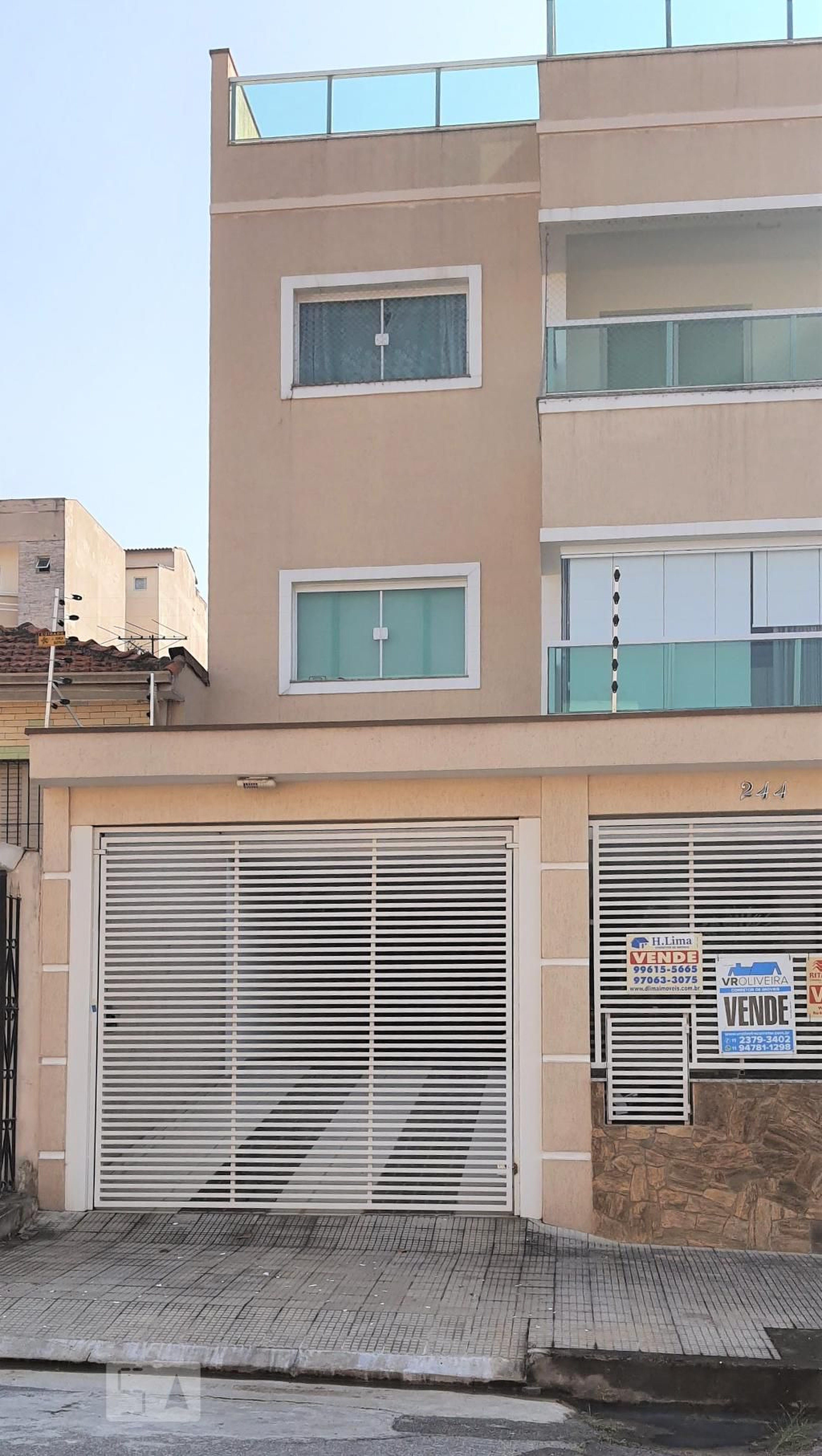 Fachada Condomínio em Alameda Calcutá, 244