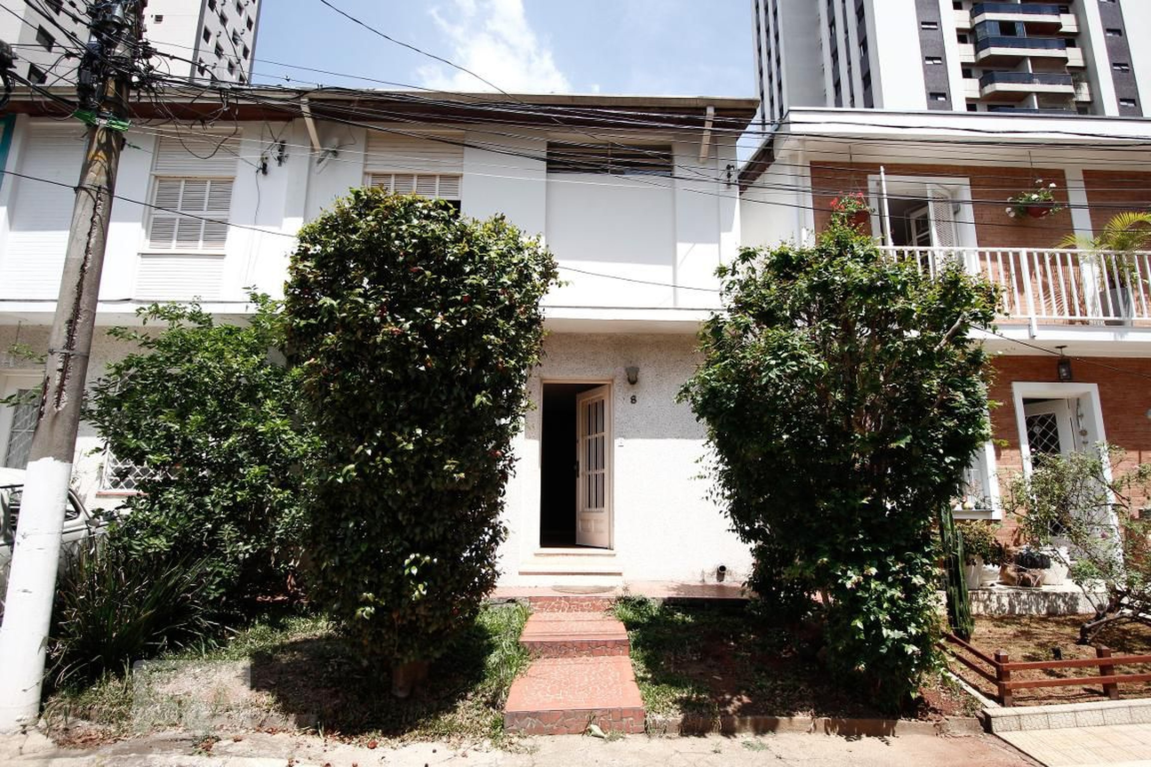 Fachada Condomínio em Avenida Onze de Junho, 589