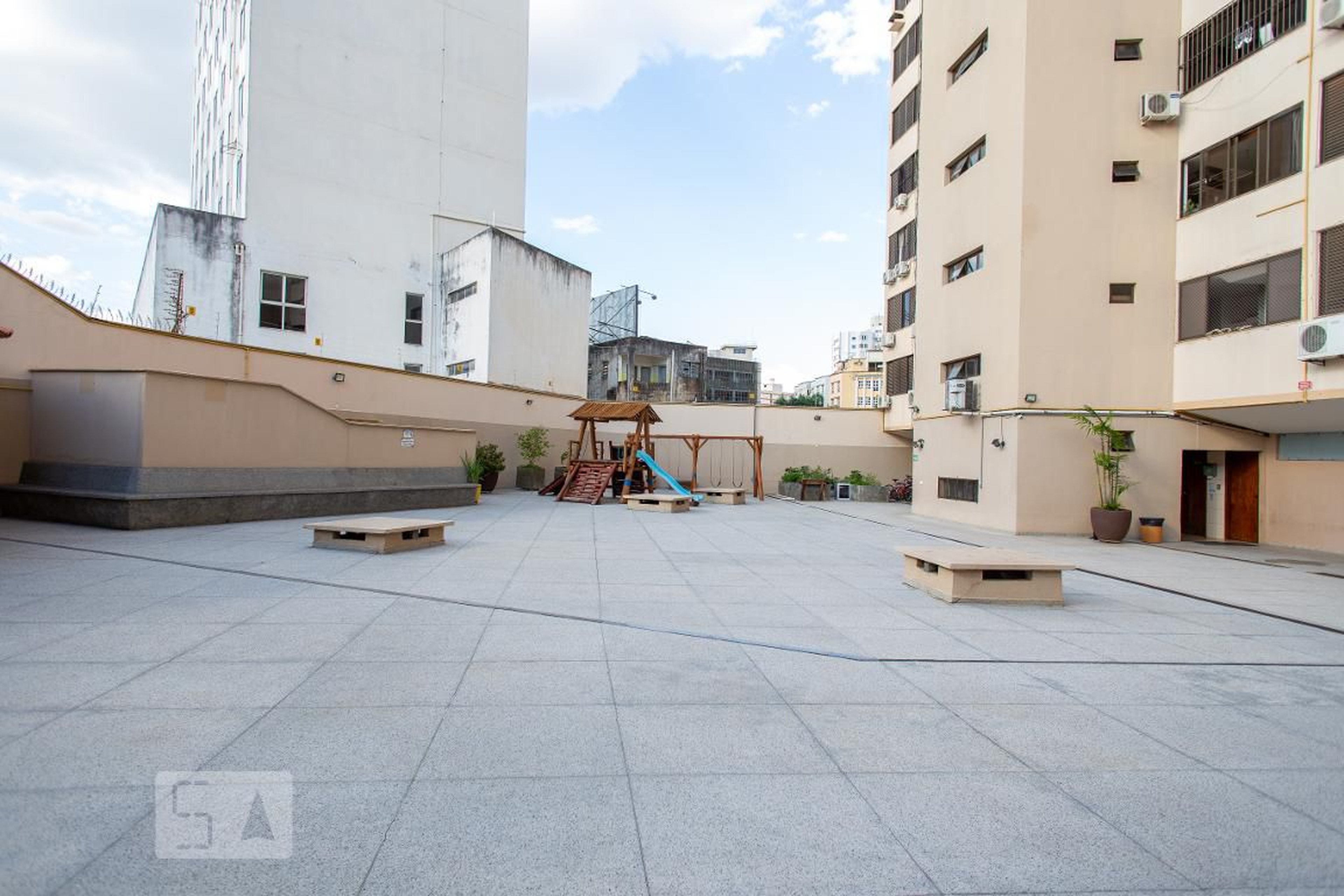 Área Comum - Ed. Edith