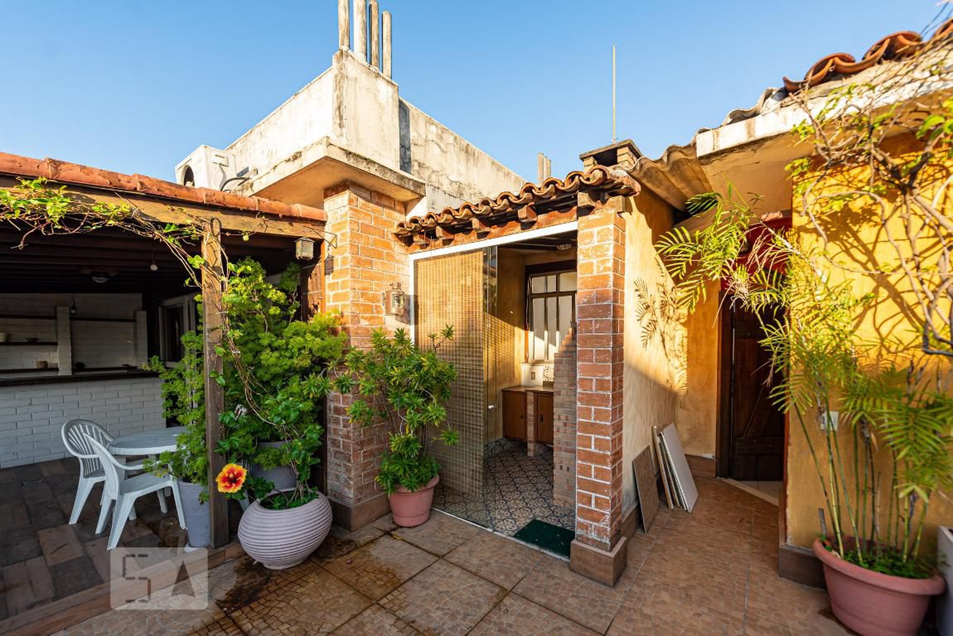 Área Externa - Vera Lúcia