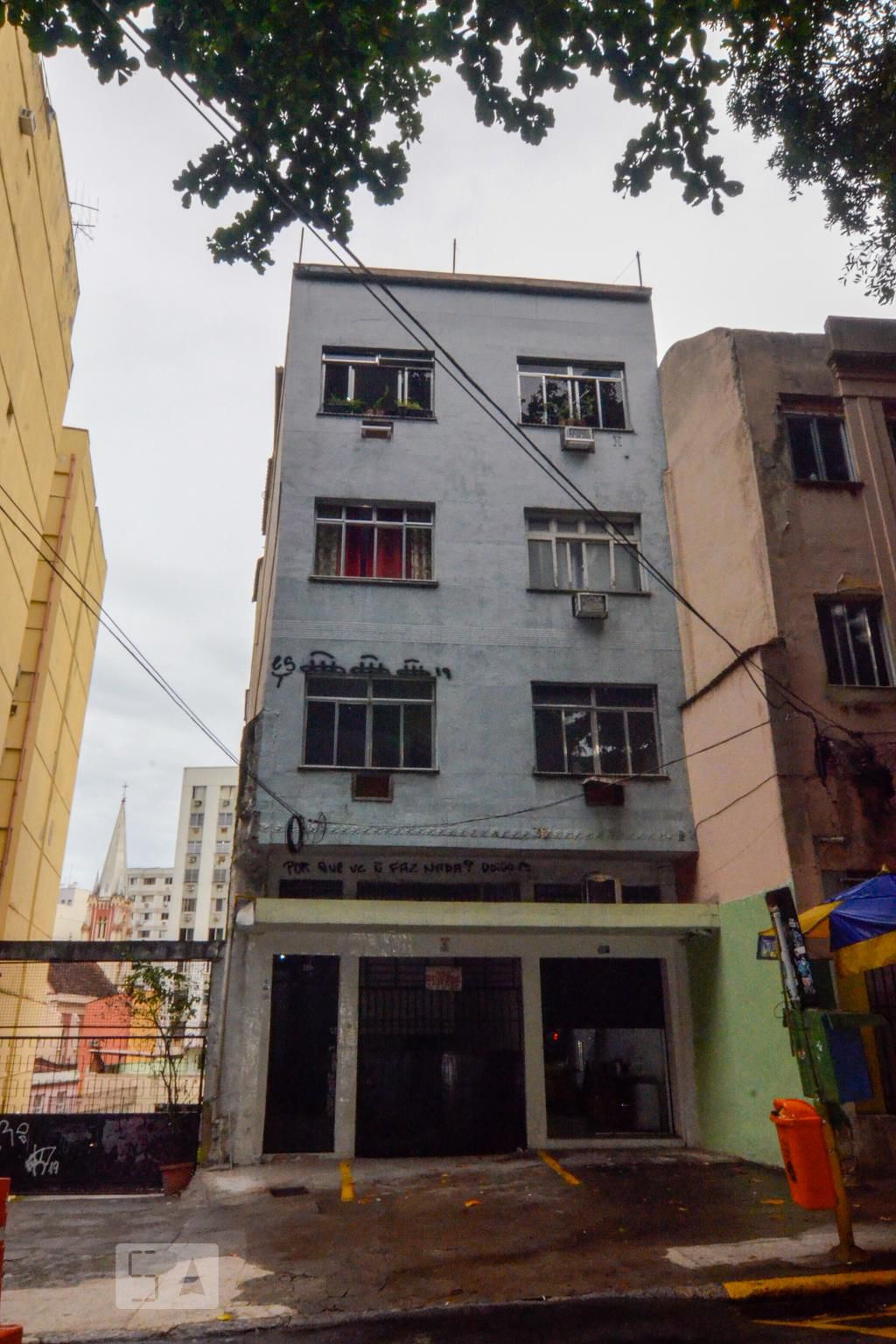Fachada Condomínio em Rua Cândido Mendes, 189