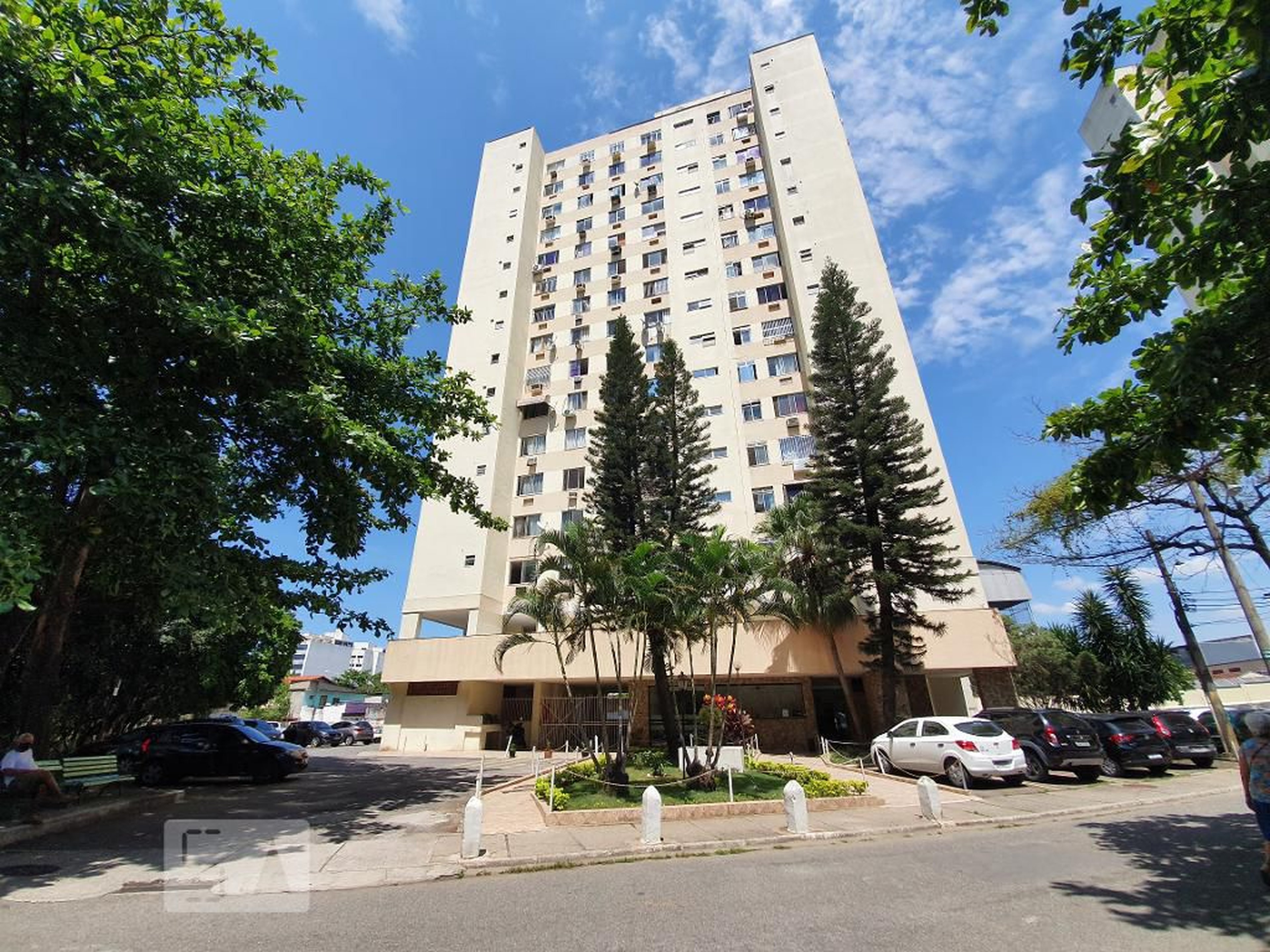 Fachada Condomínio Village Euclides Figueiredo