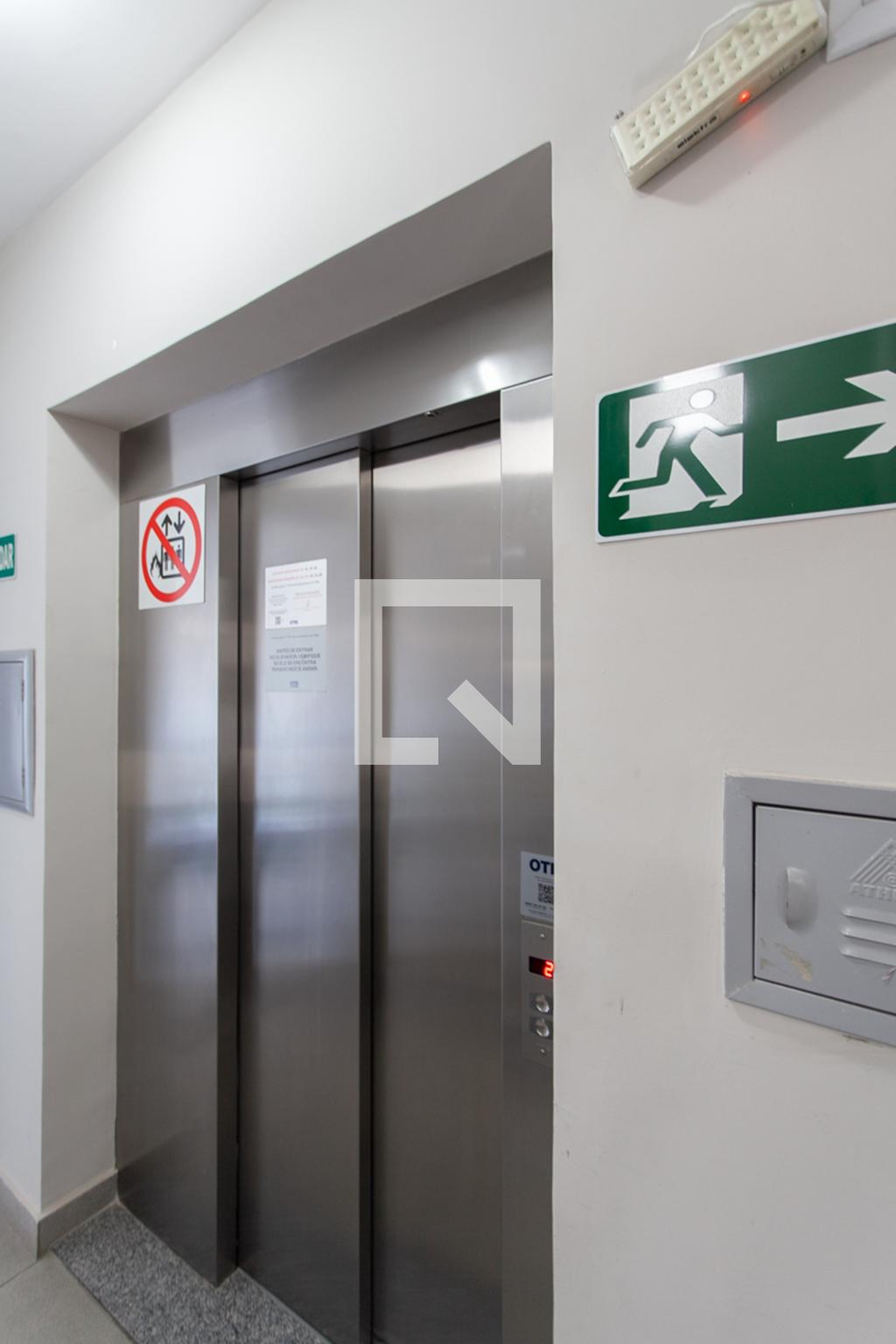 Elevador - Edifício