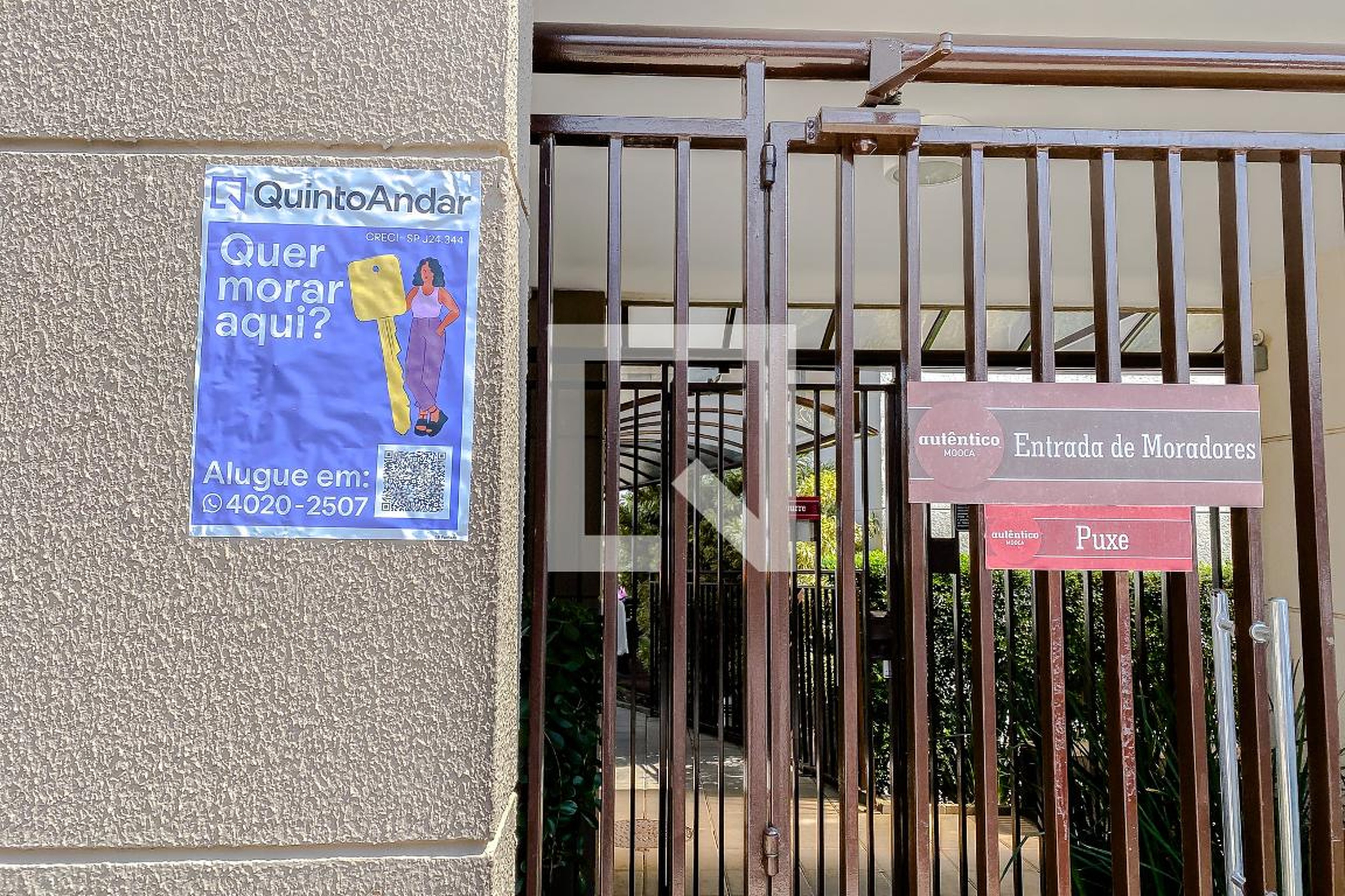 Fachada Condomínio em Rua Olívio D'Assunção Ferreira, 61