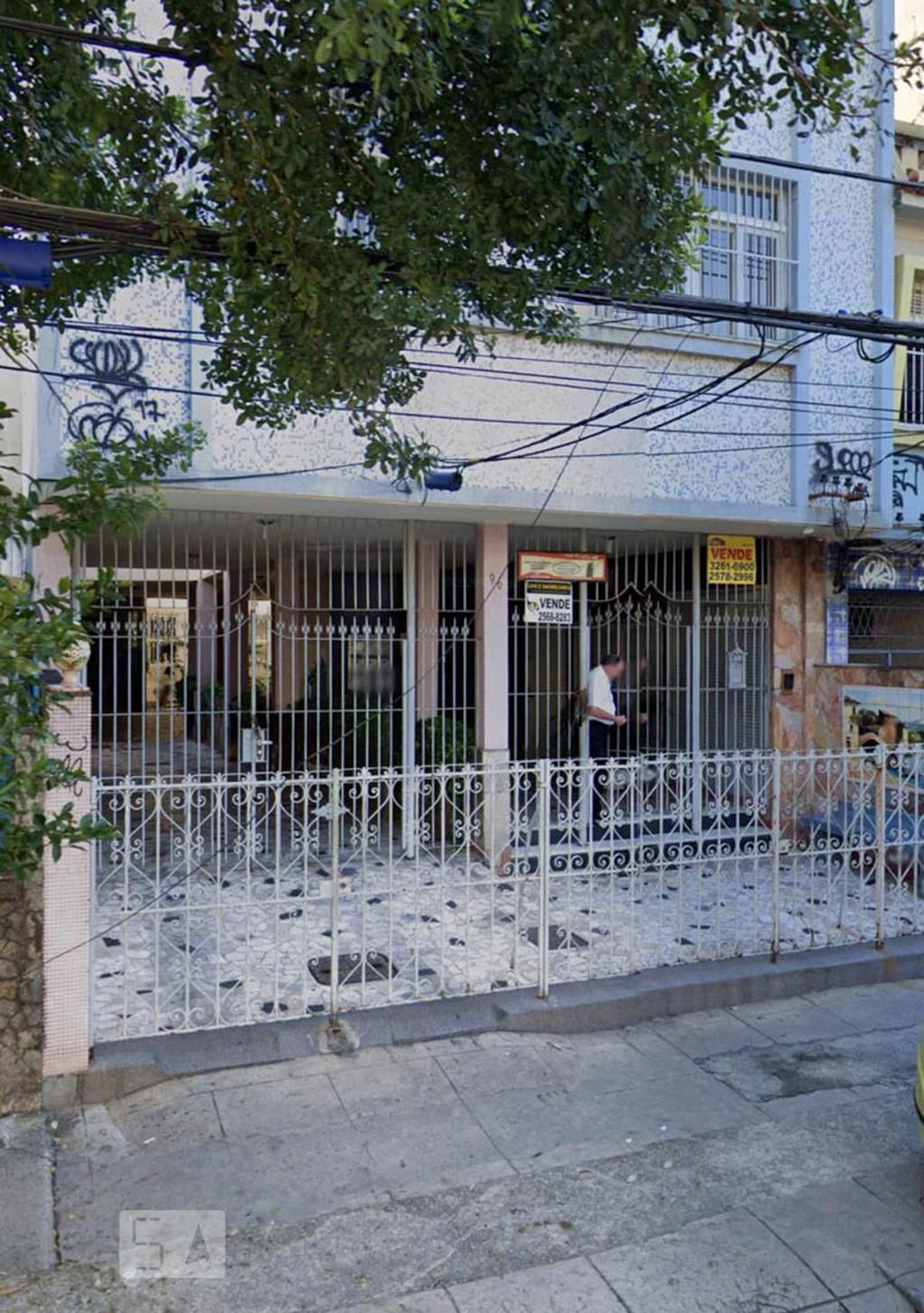 Fachada Condomínio em R. Dona Maria, 96