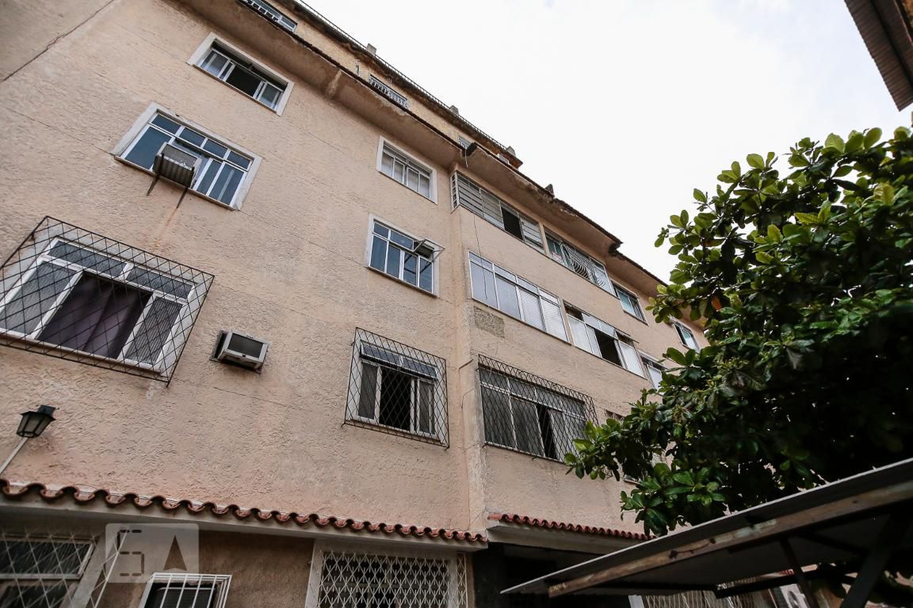 Fachada Condomínio em Rua Corot, 70