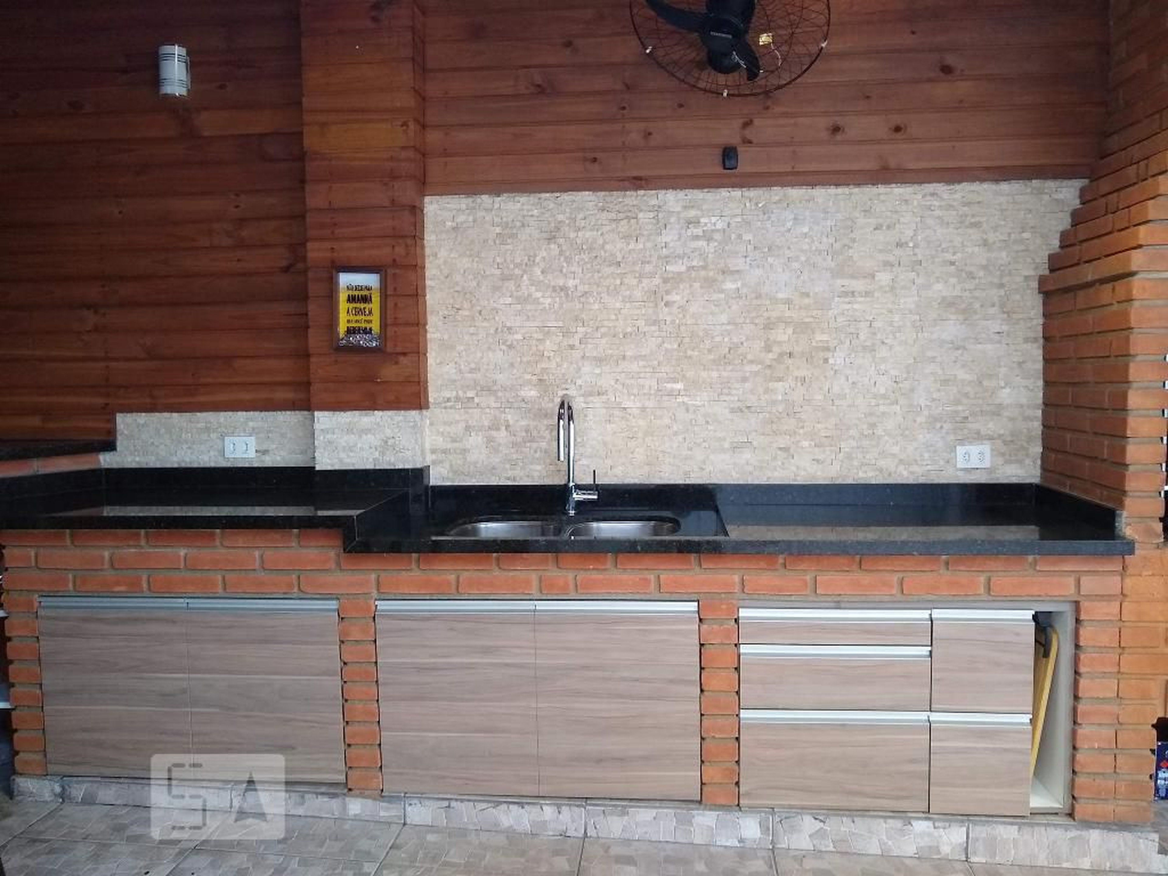 Churrasqueira Condomínio em Rua Acácio Vasconcelos, 432