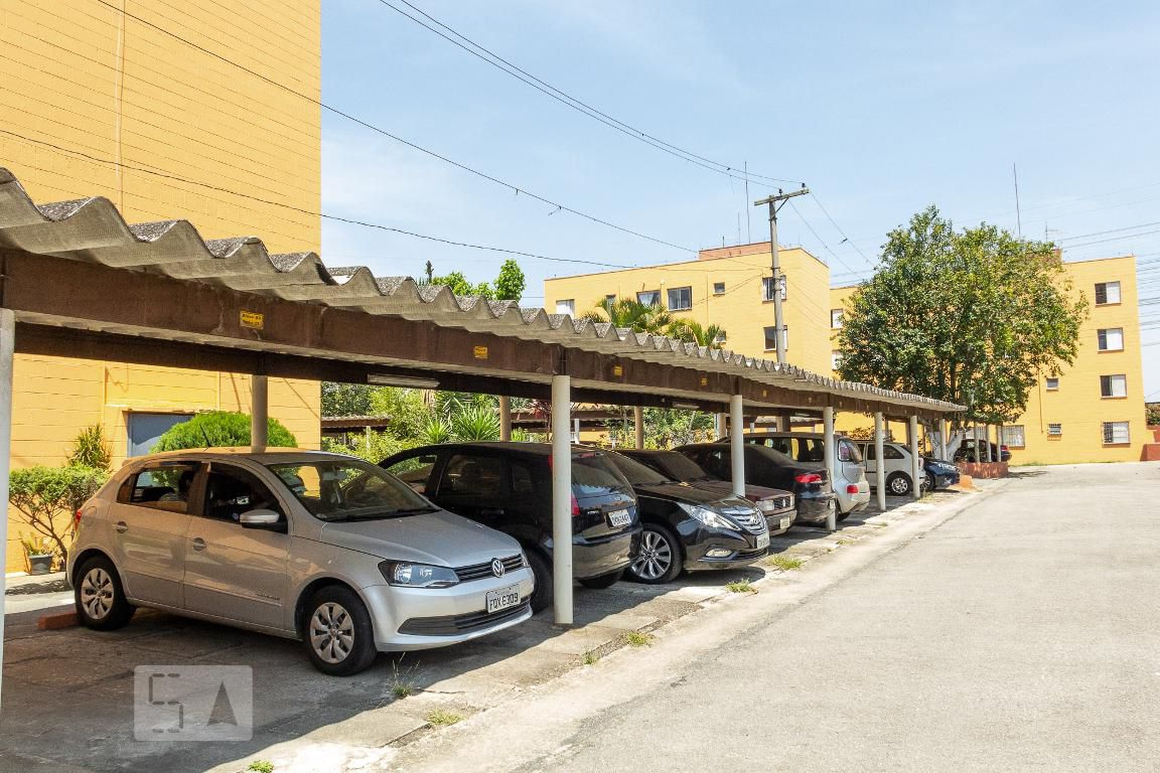 Fachada Condomínio em Rua Doutor Almenor Jardim Silveira, 59