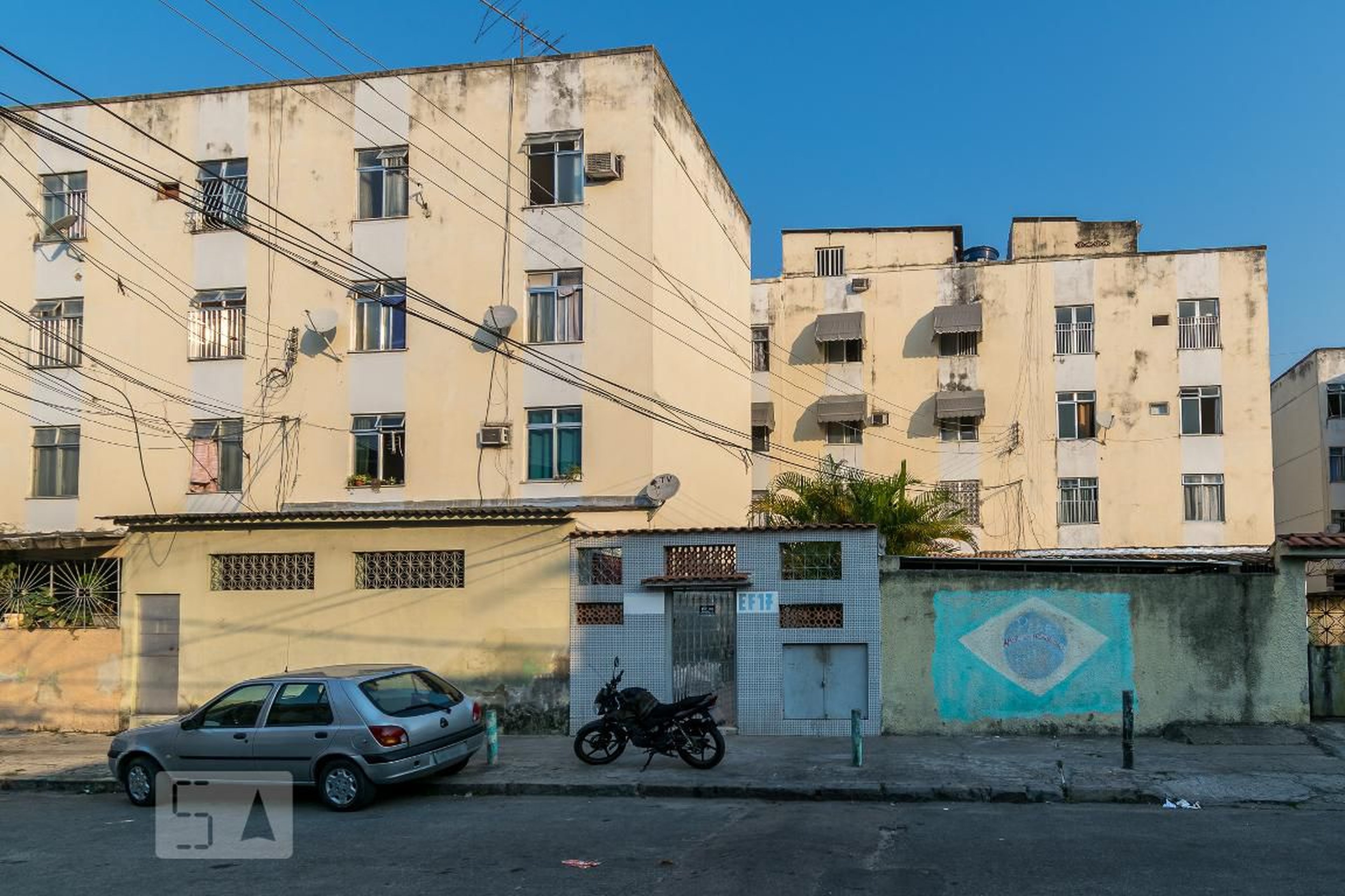 Fachada do Prédio Condomínio em Rua Joel Nunes, quadra E F