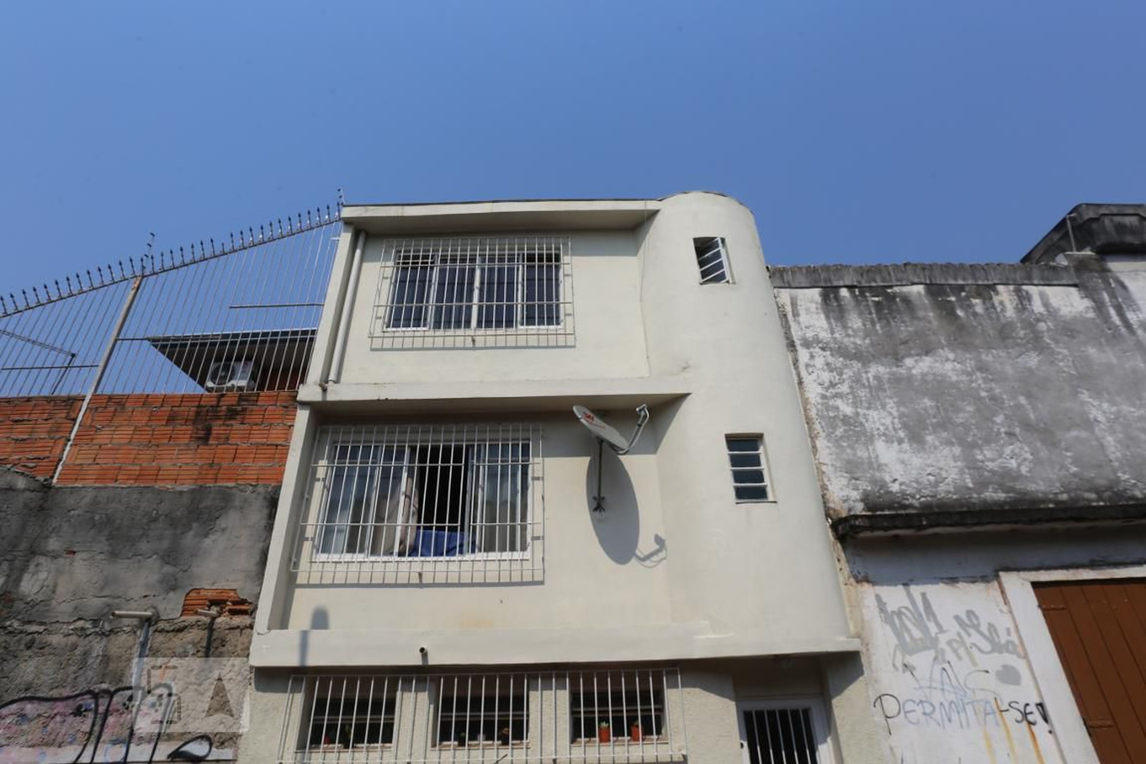 Fachada Condomínio Casa N°83