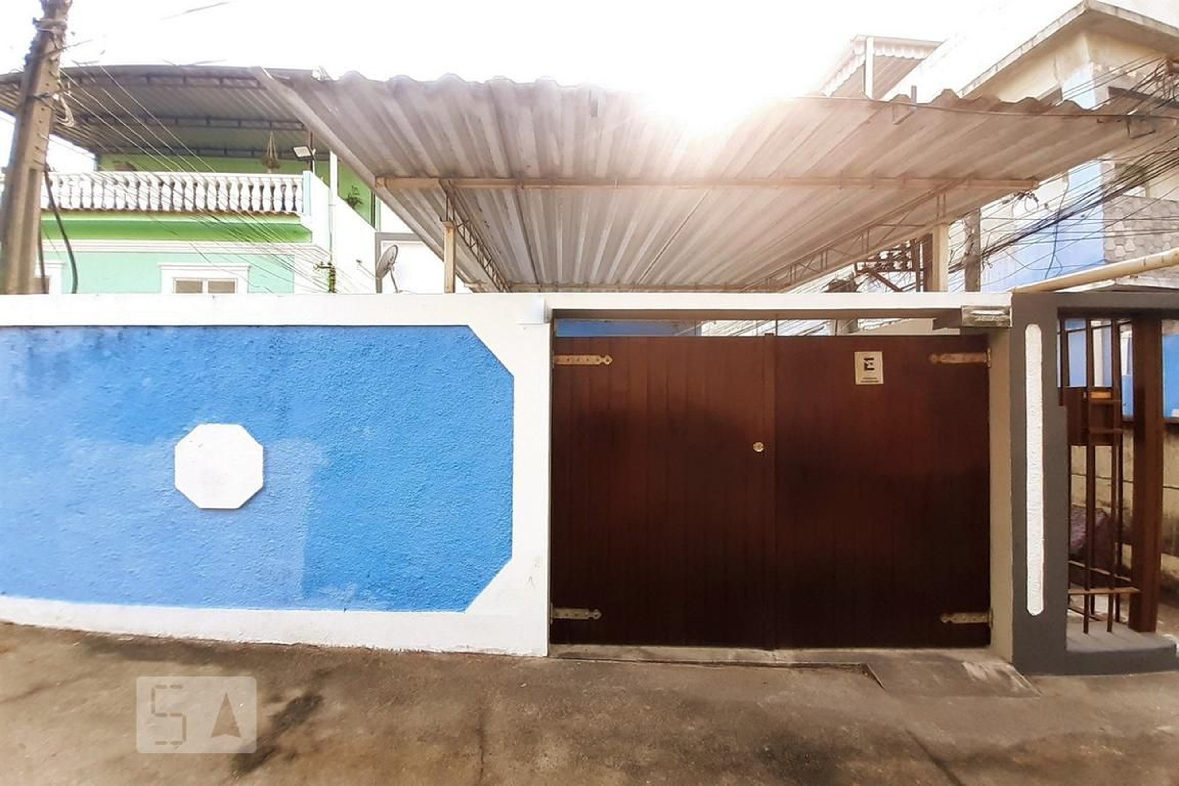 Fachada Condomínio em Rua Tomaz Alves, 22