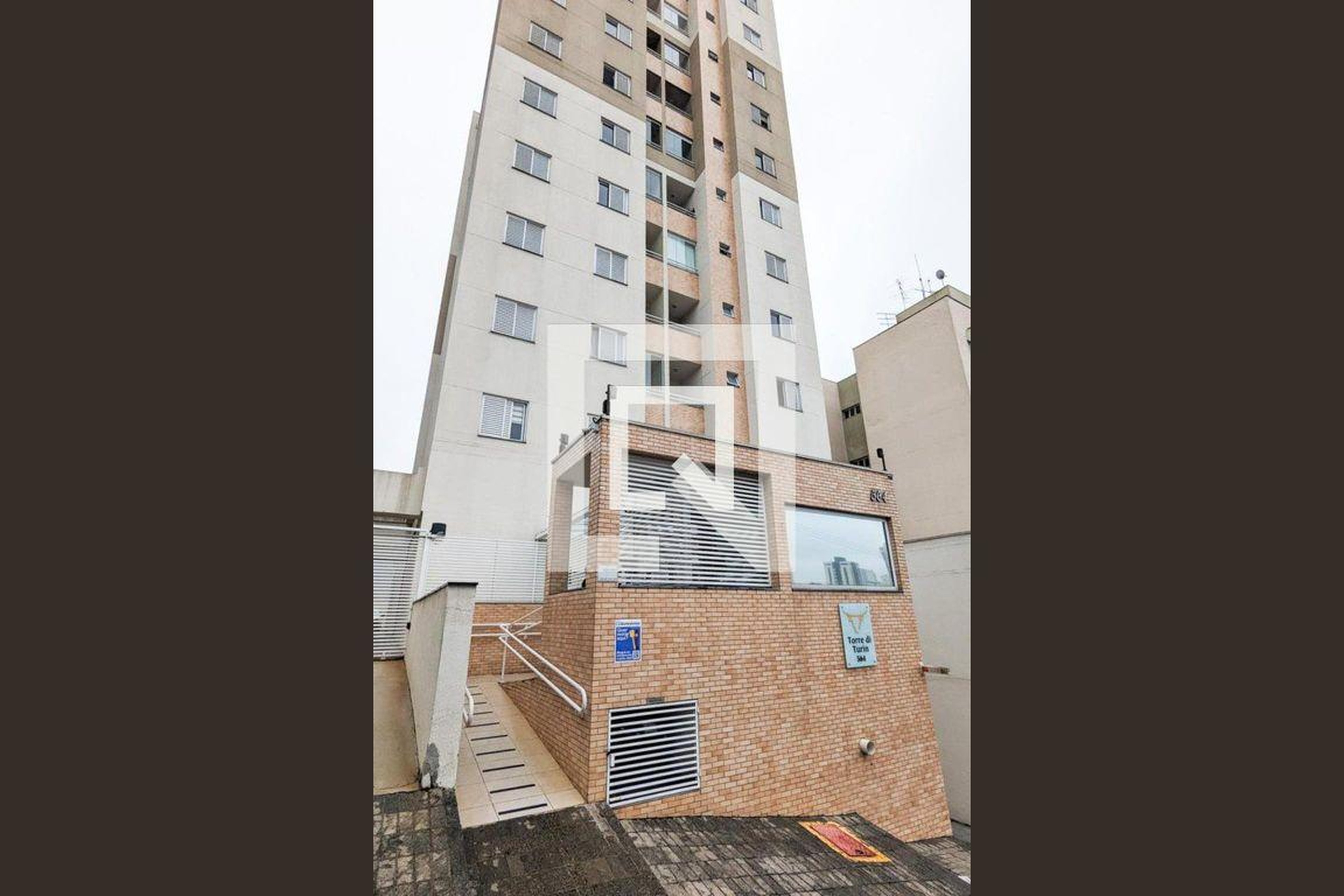 Fachada Condomínio em Rua Doutor Baeta Neves, 562