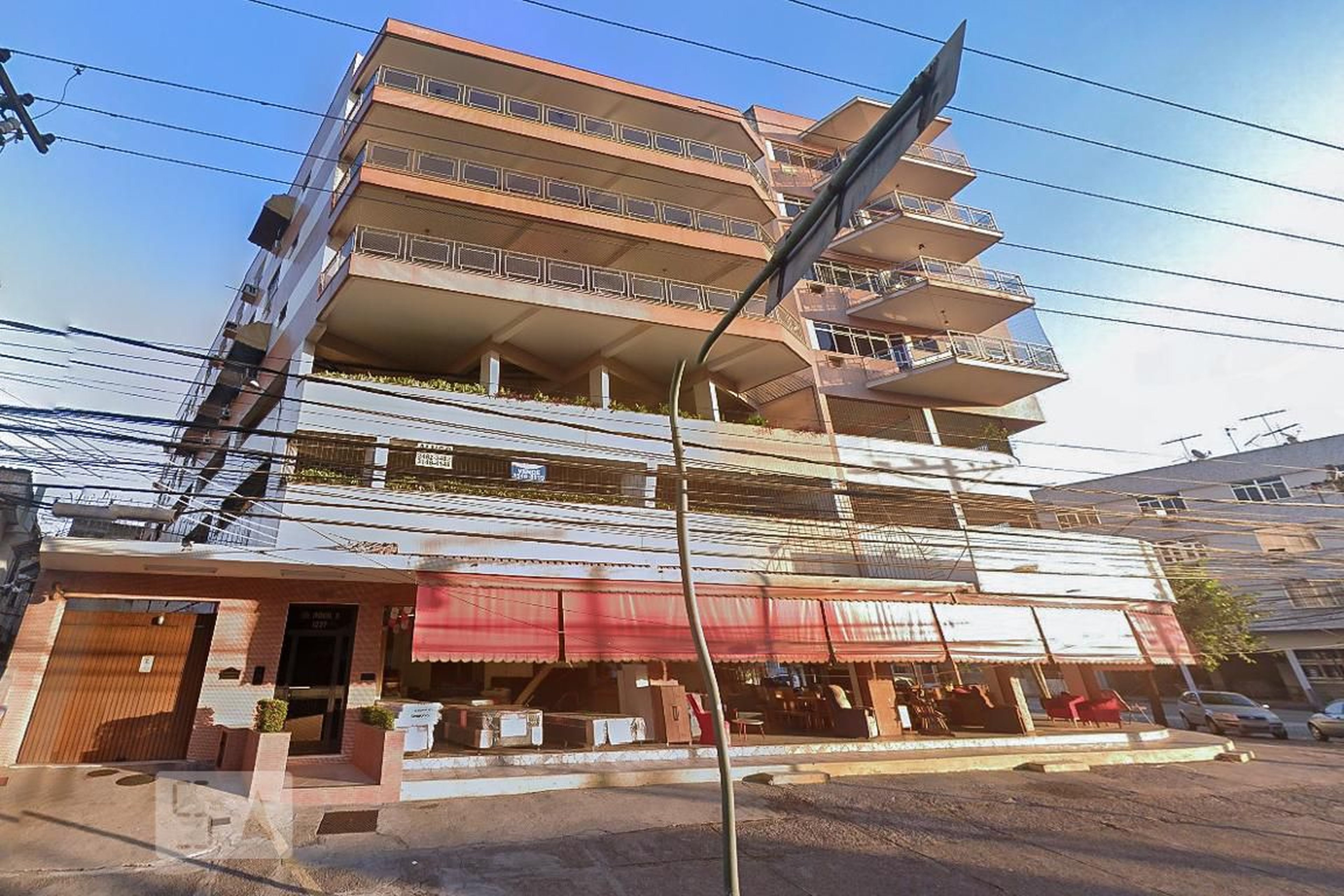 Fachada do Prédio Condomínio em Avenida Brás de Pina, 1227