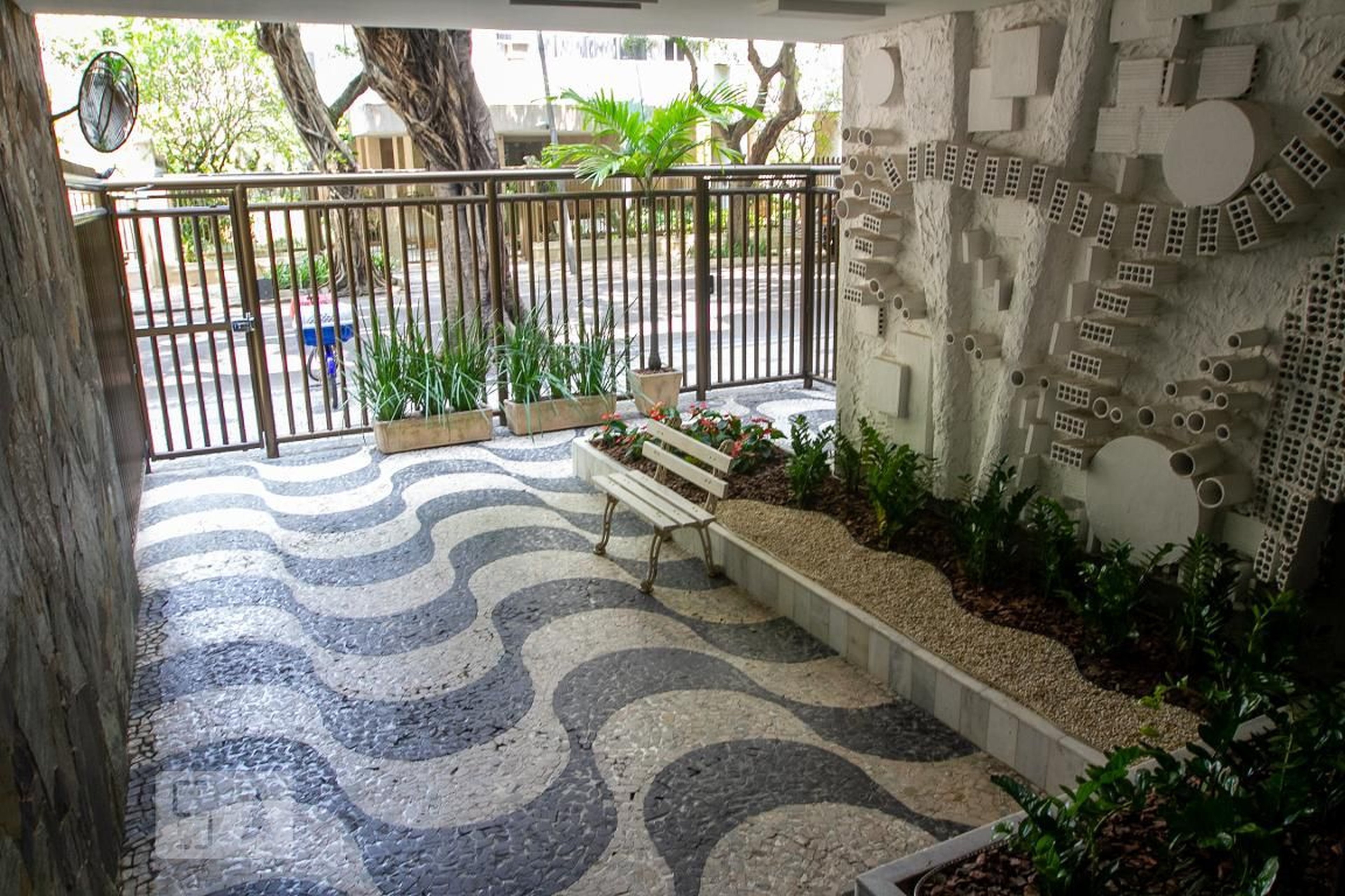 Entrada do Prédio - null