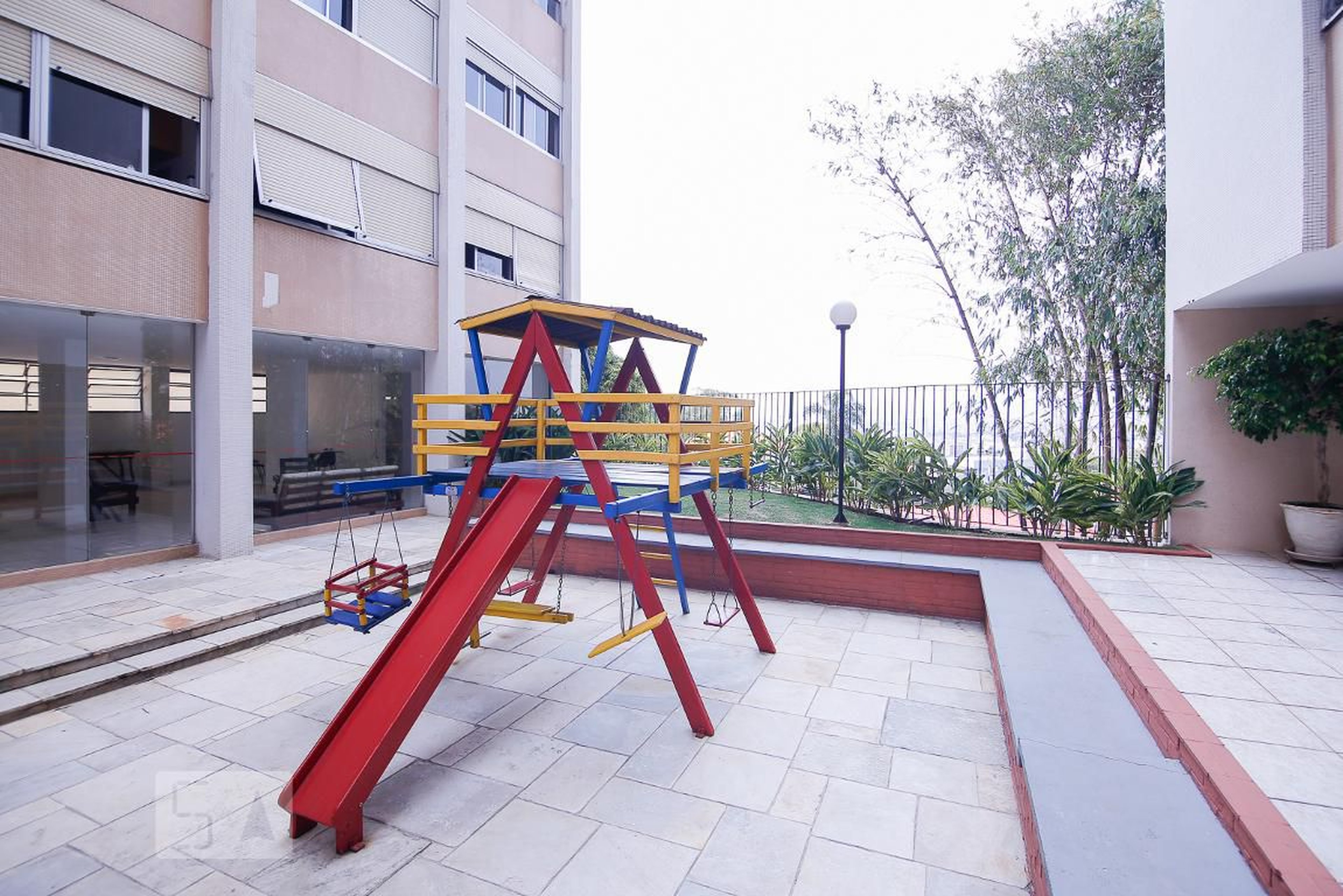 Playground - Conjunto Democrata