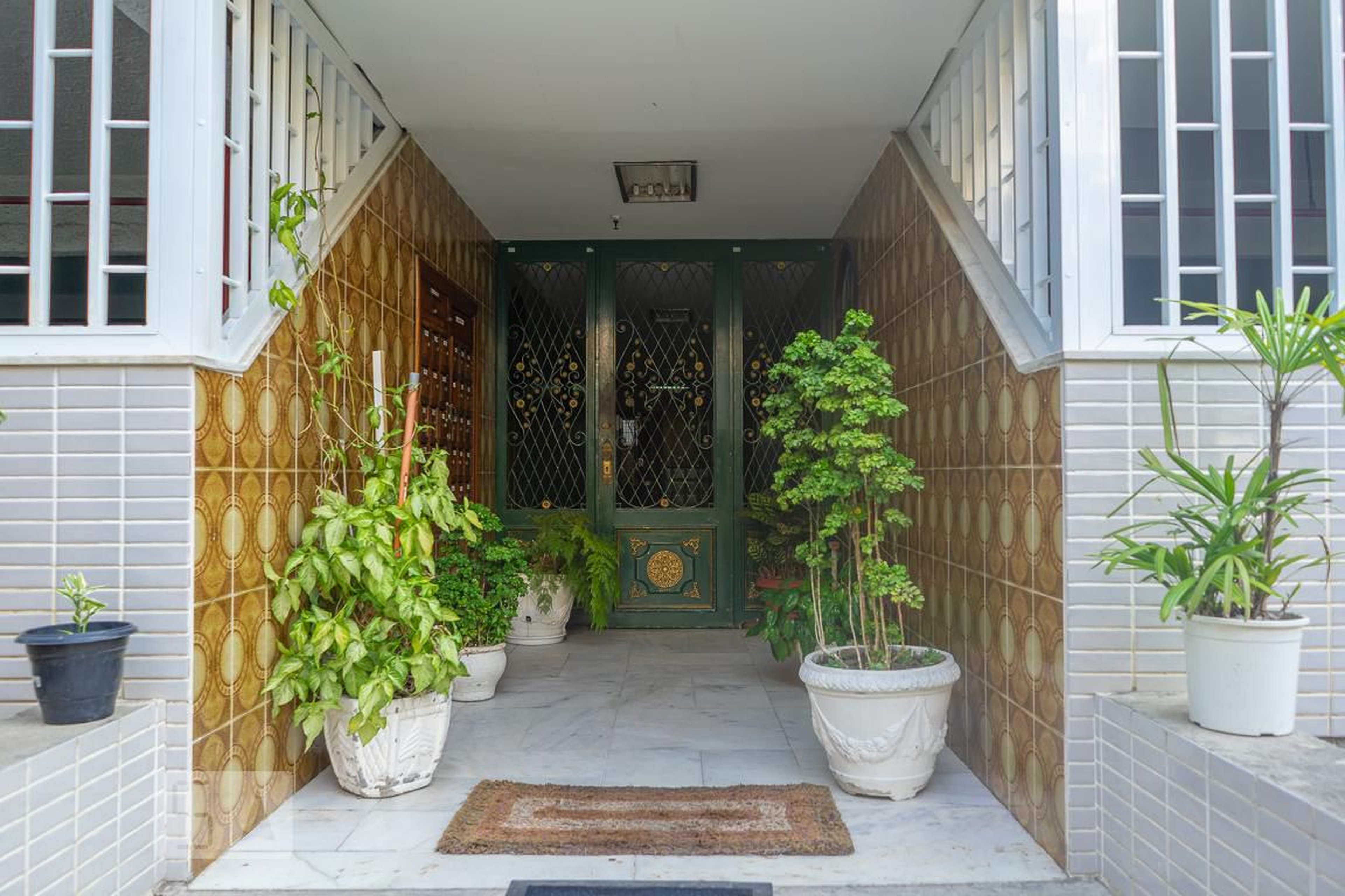 Entrada do prédio - Edifício Relevo VI