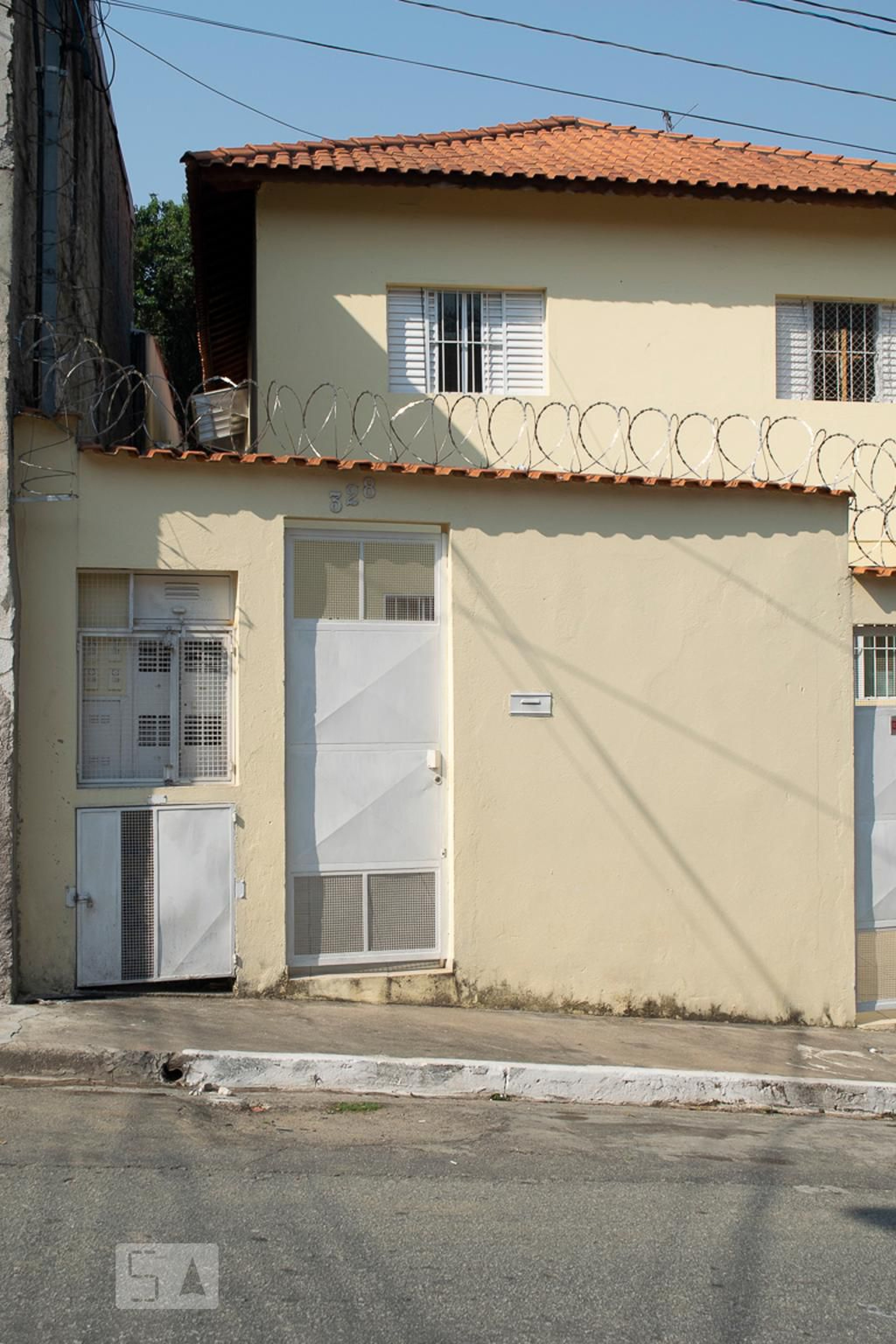 Fachada Condomínio em R. Dez de Maio, 328