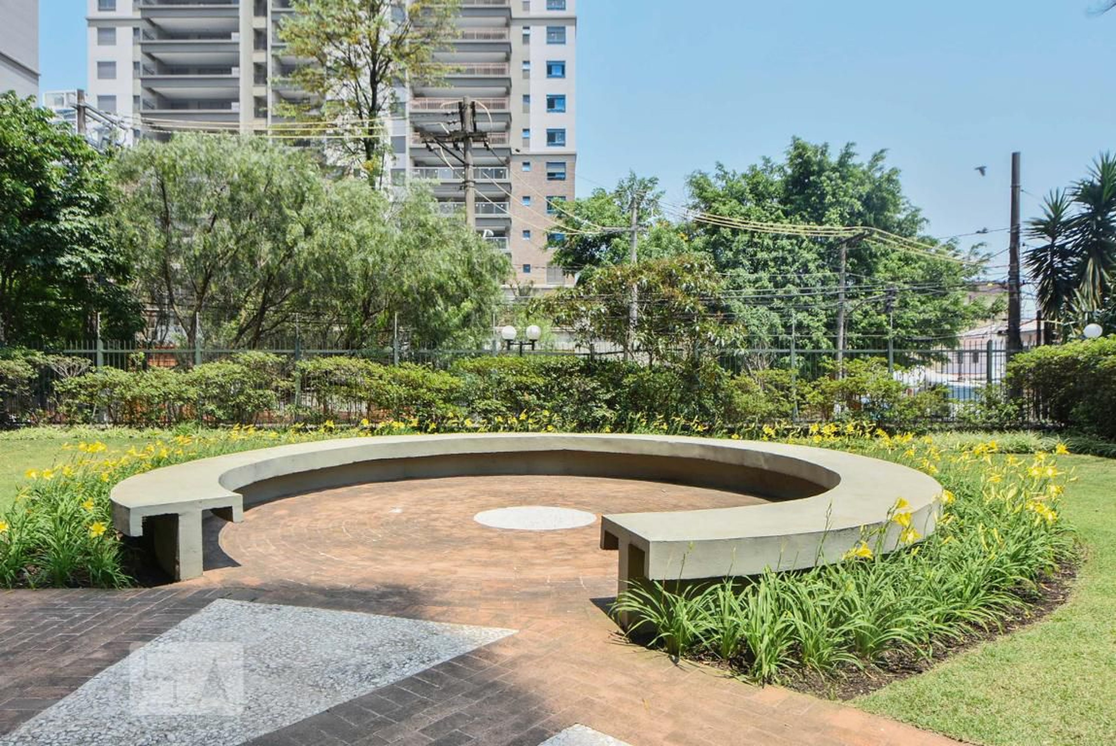 Condomínio - Coronet