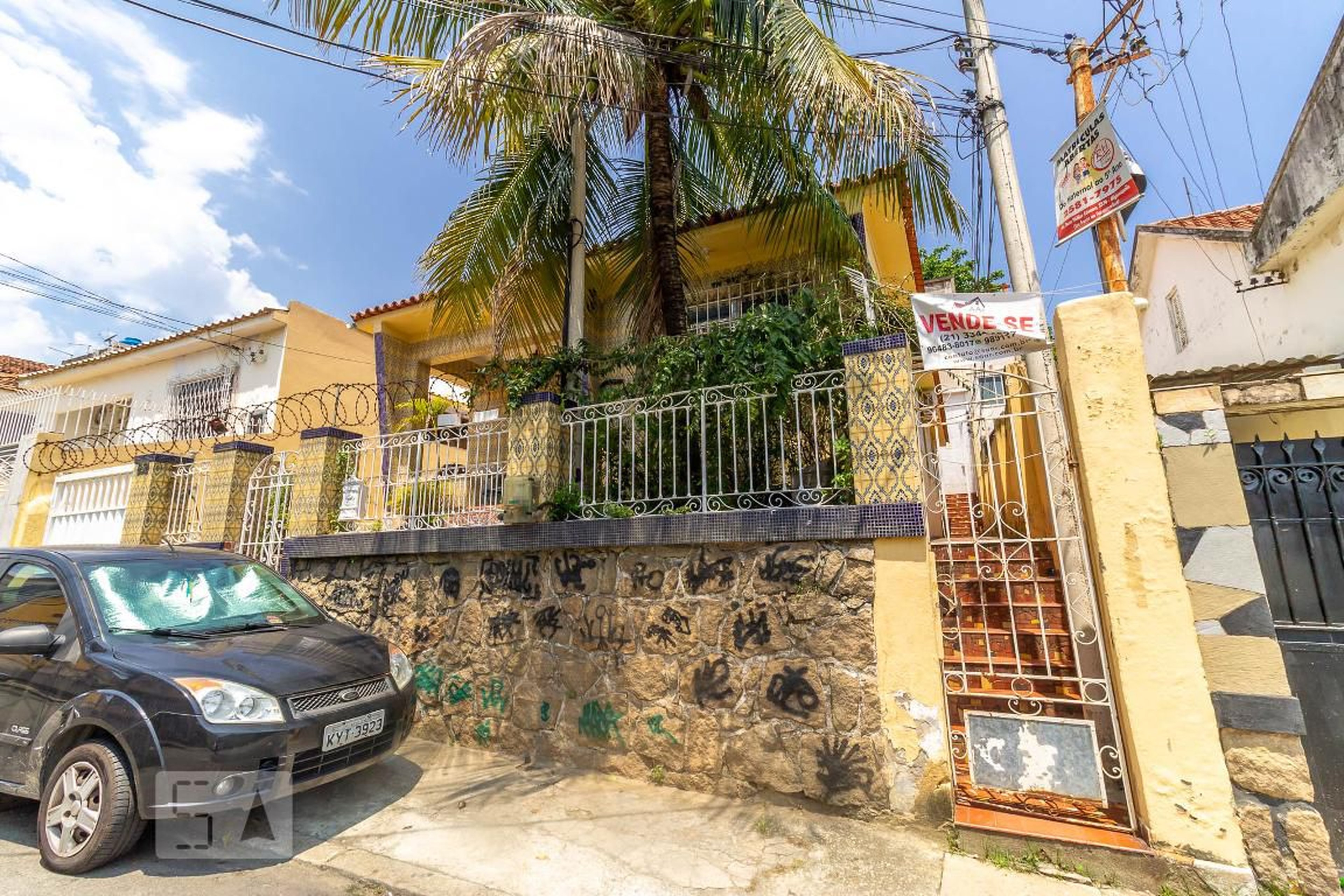 Fachada Condomínio em Rua Ubiraci, 389