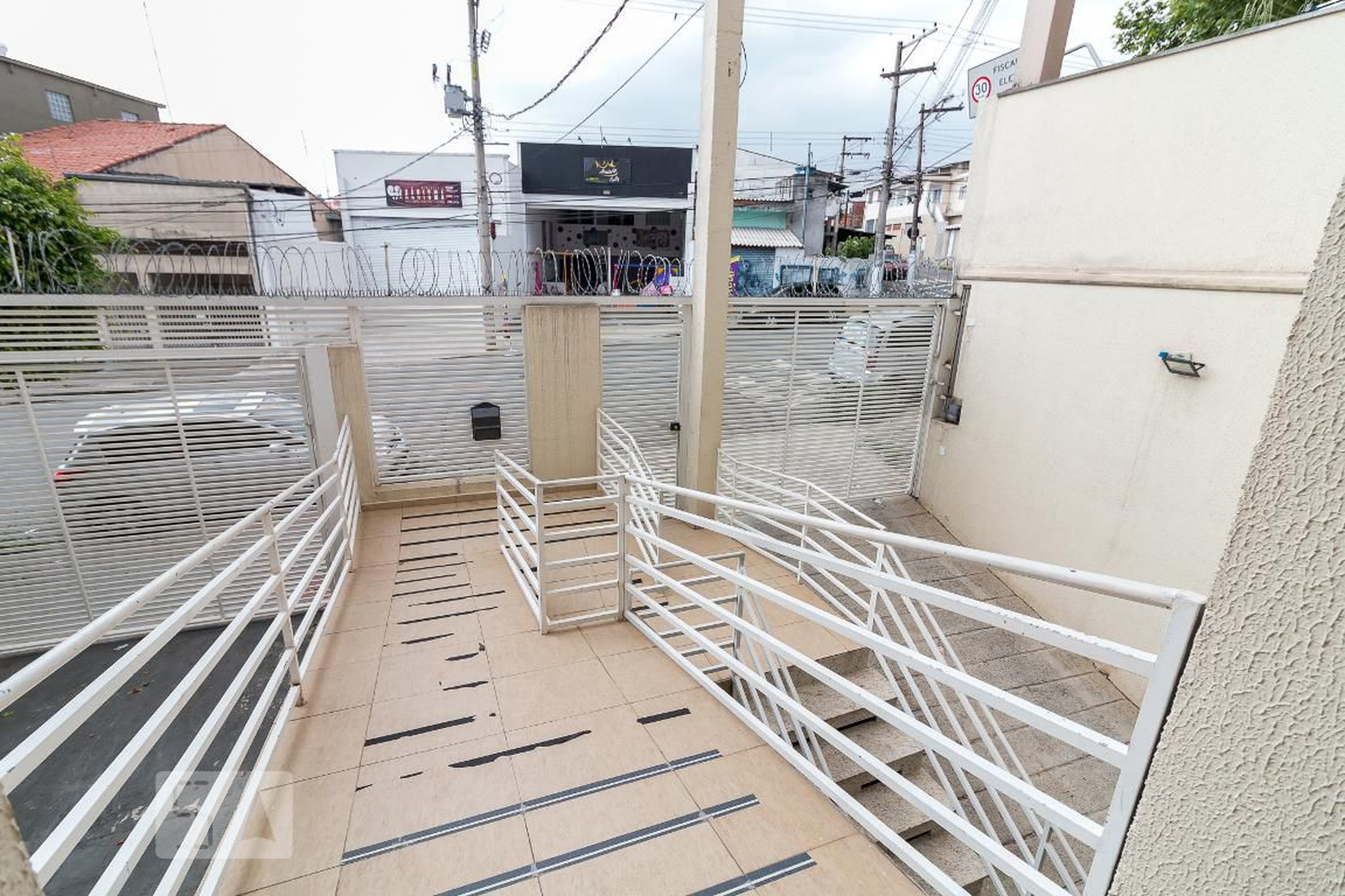 Entrada do prédio - Residencial São Thiago