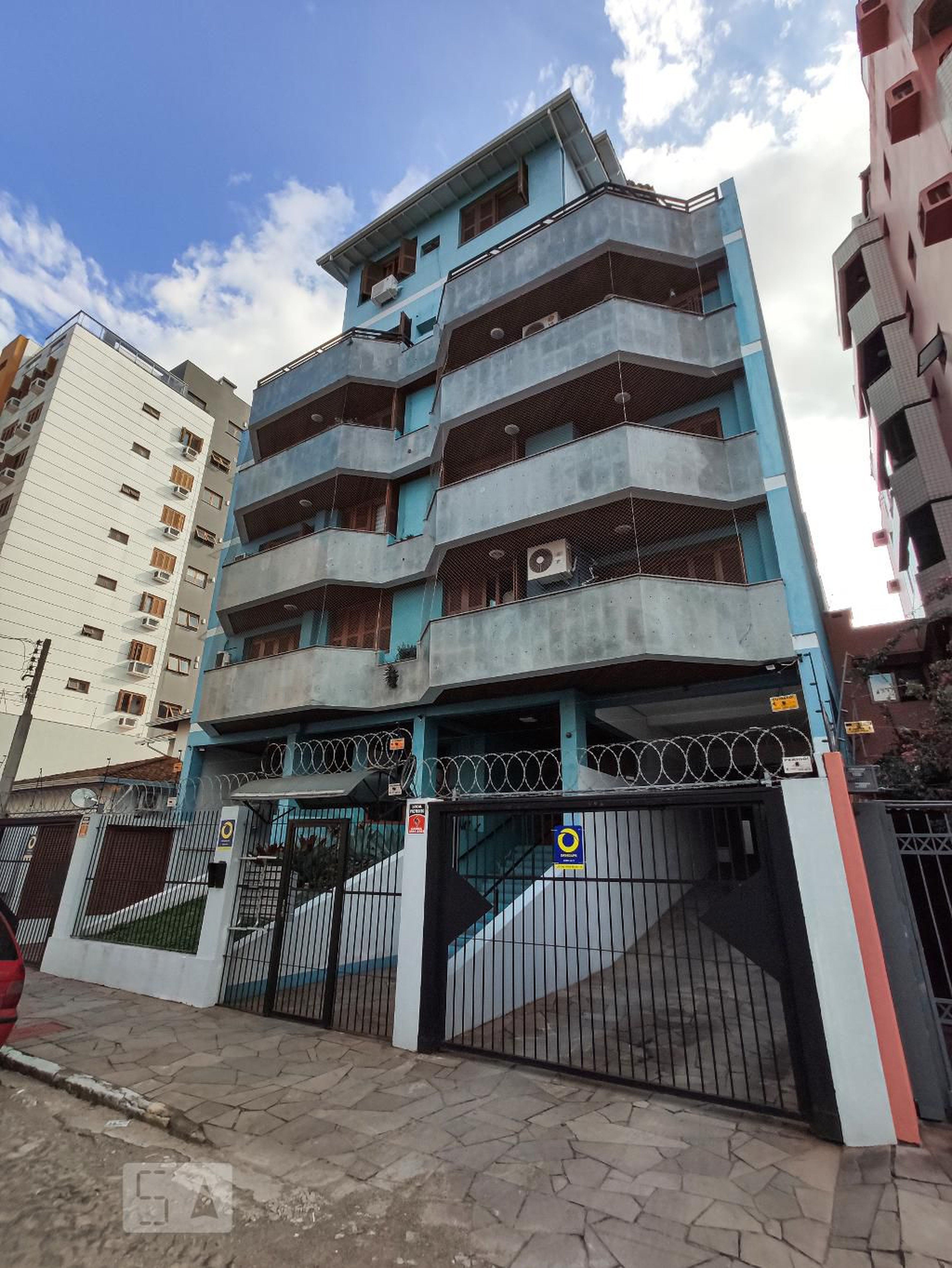 Fachada Condomínio em Rua Julio de Castilhos, 95