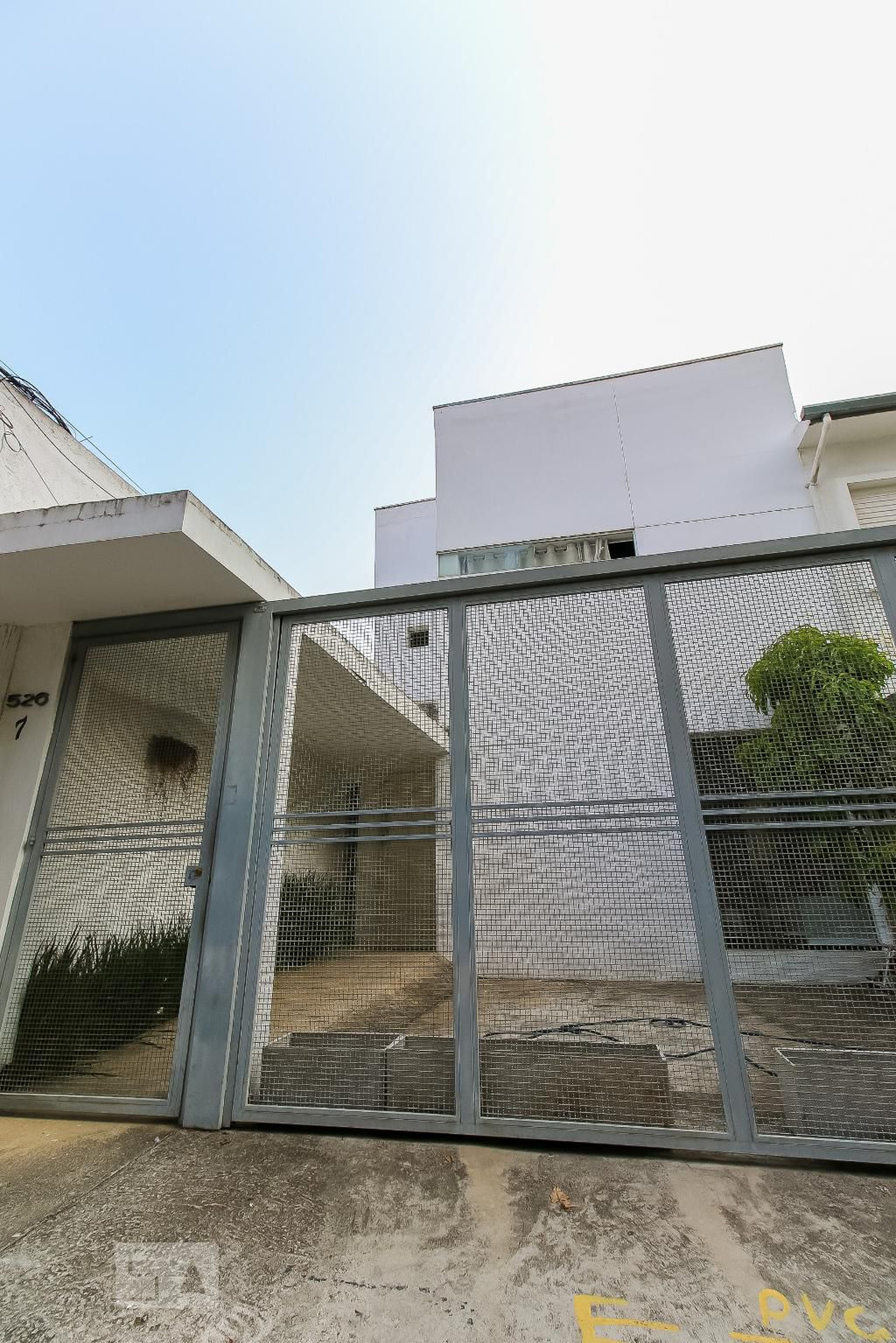 Fachada Condomínio em Rua Professor José Leite e Oiticica, 7