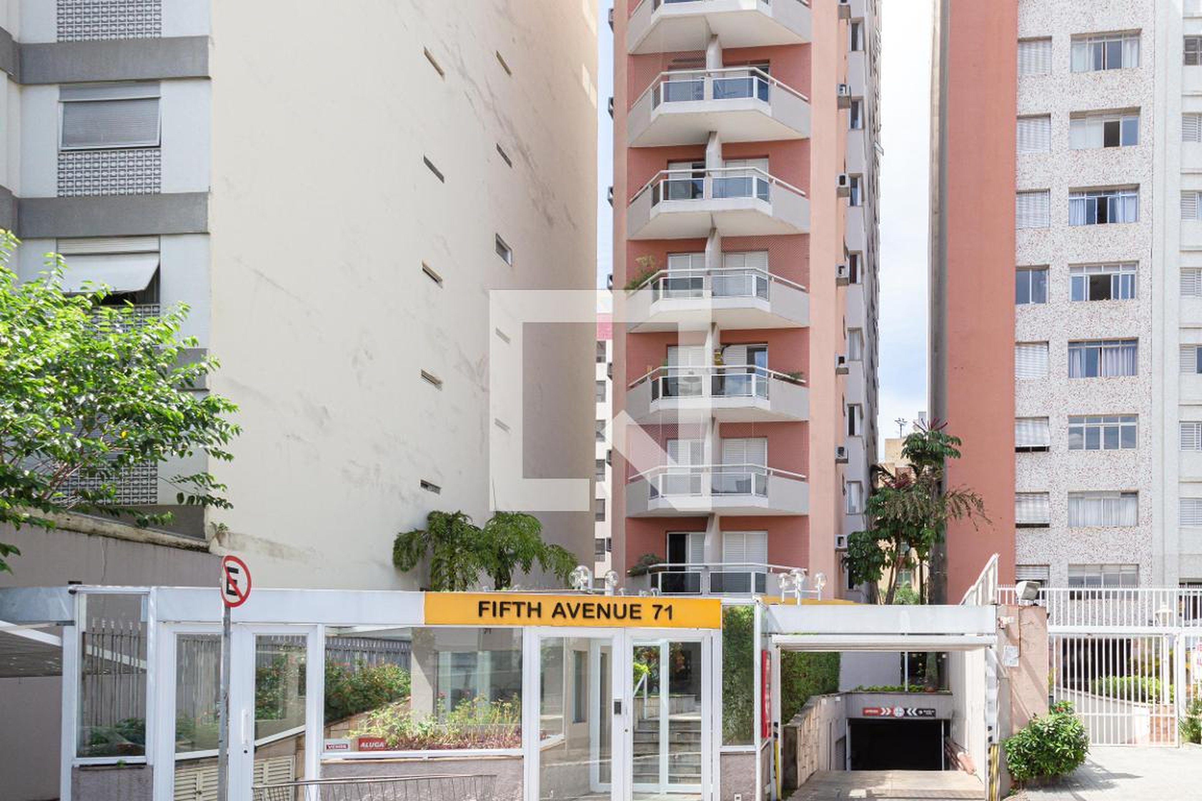 Fachada do Prédio Condomínio Fifth Avenue