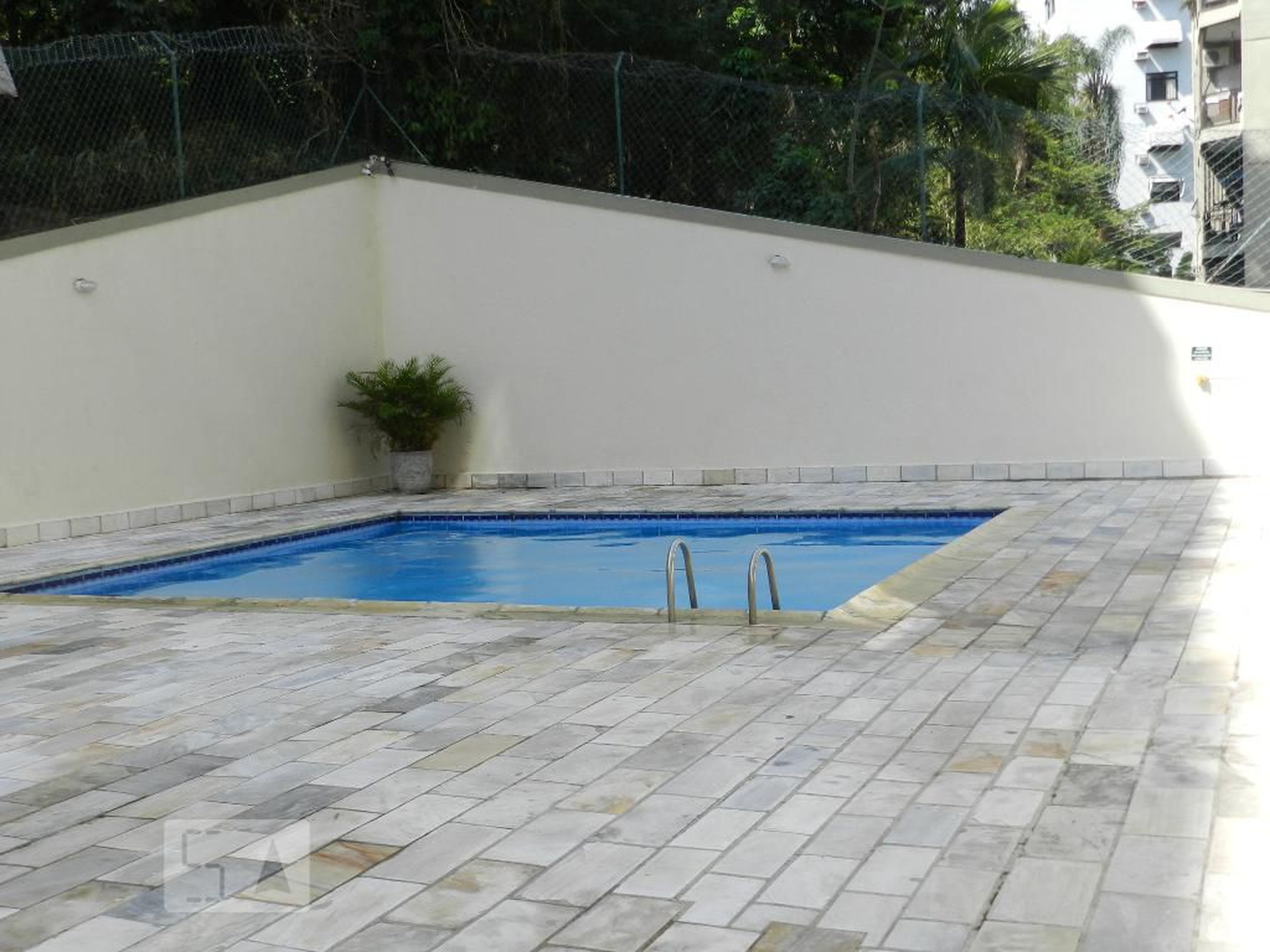 Piscina - Barão de Cayru
