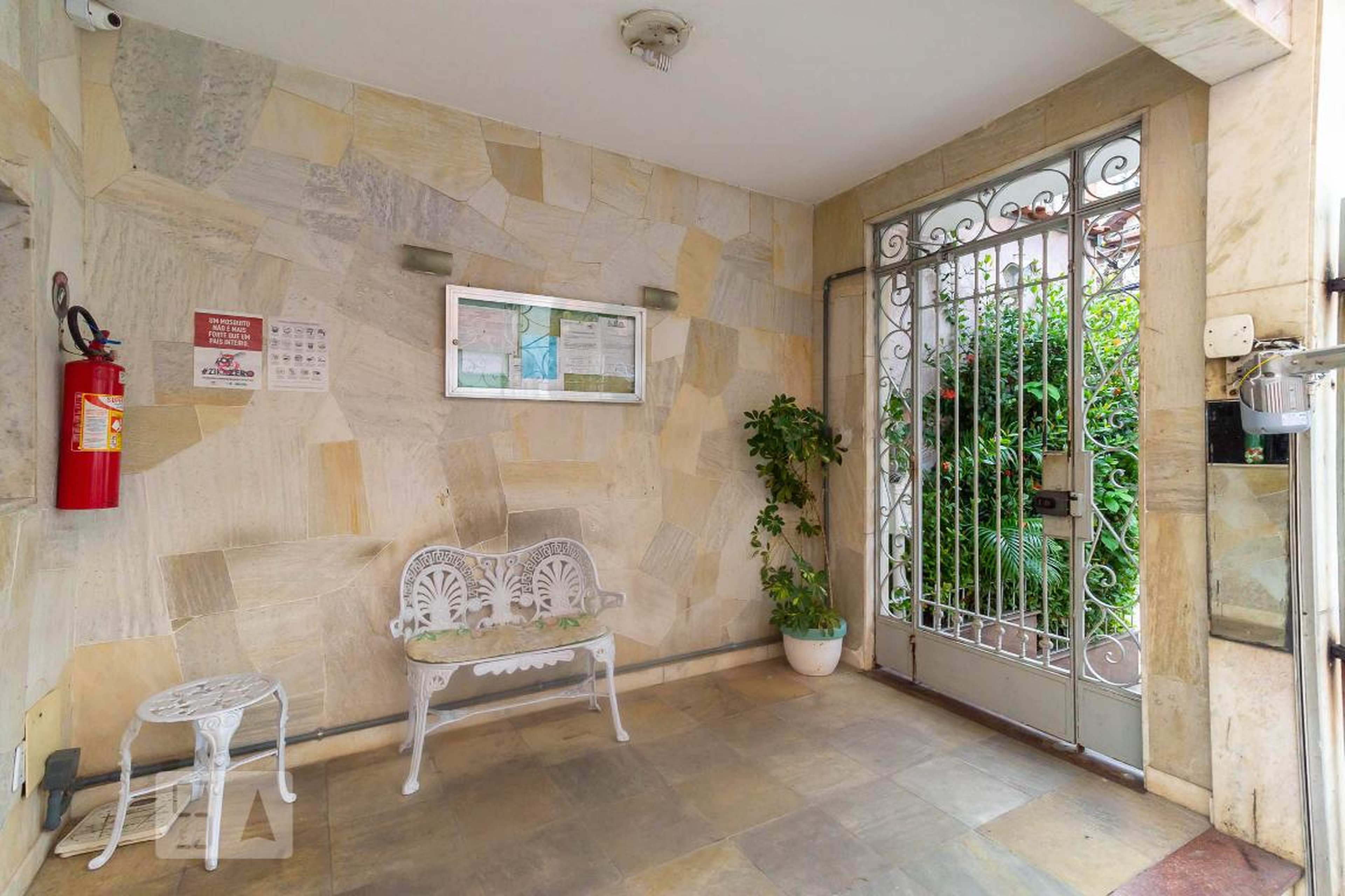 Hall de Entrada - Conjunto Residencial Henri