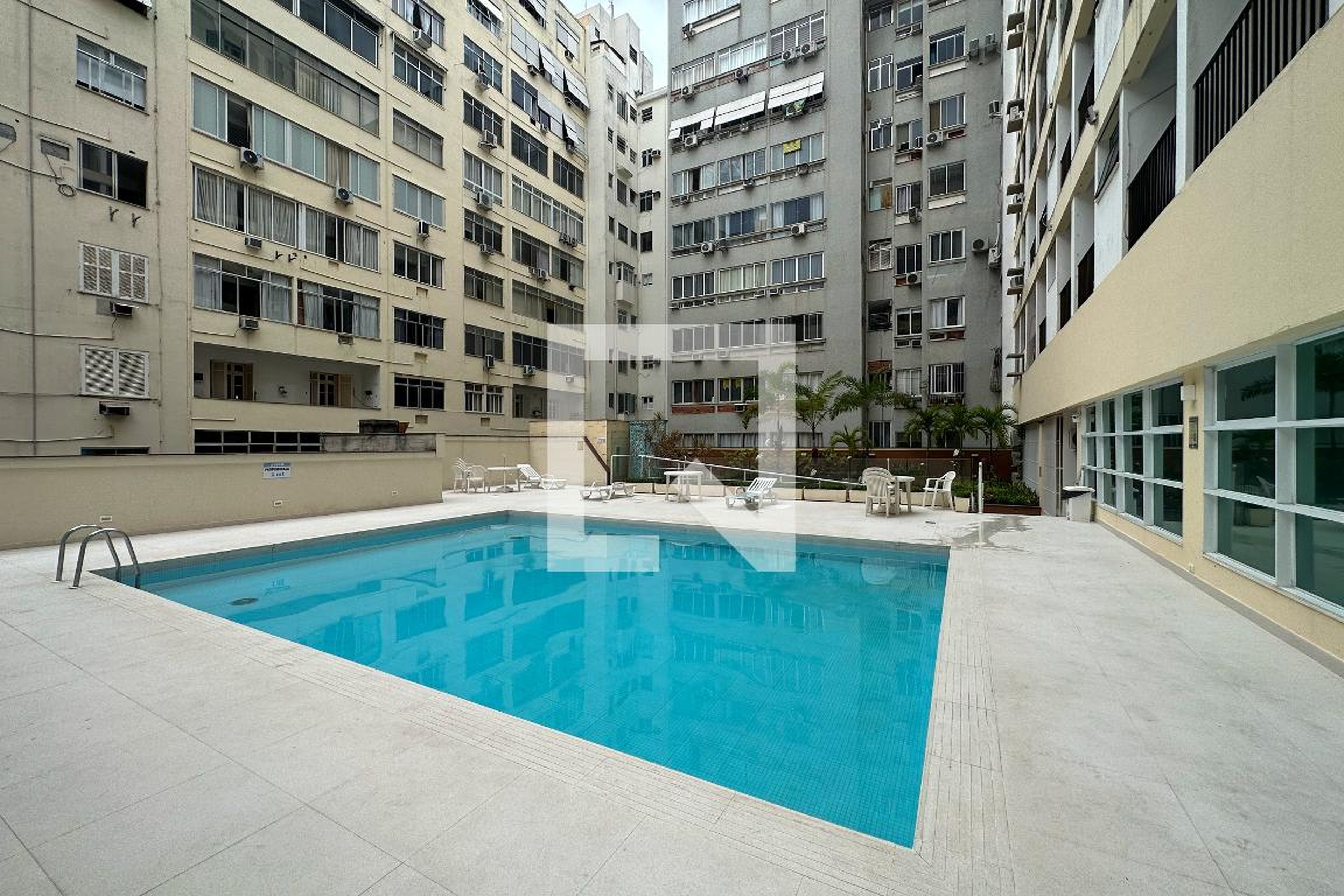 Piscina - Edifício Atlântico Palace