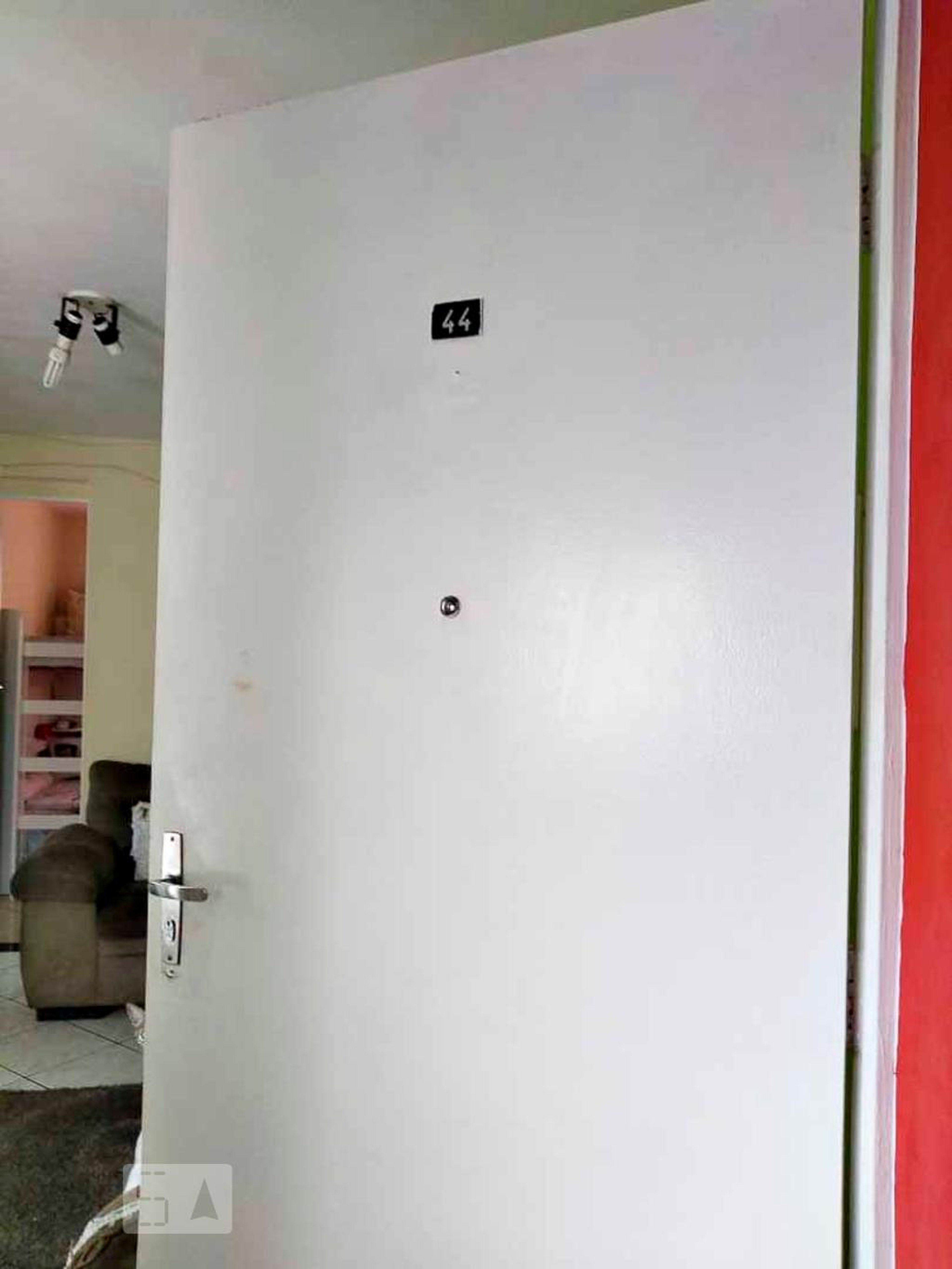 Entrada Condomínio em Rua Tiradentes, 1818