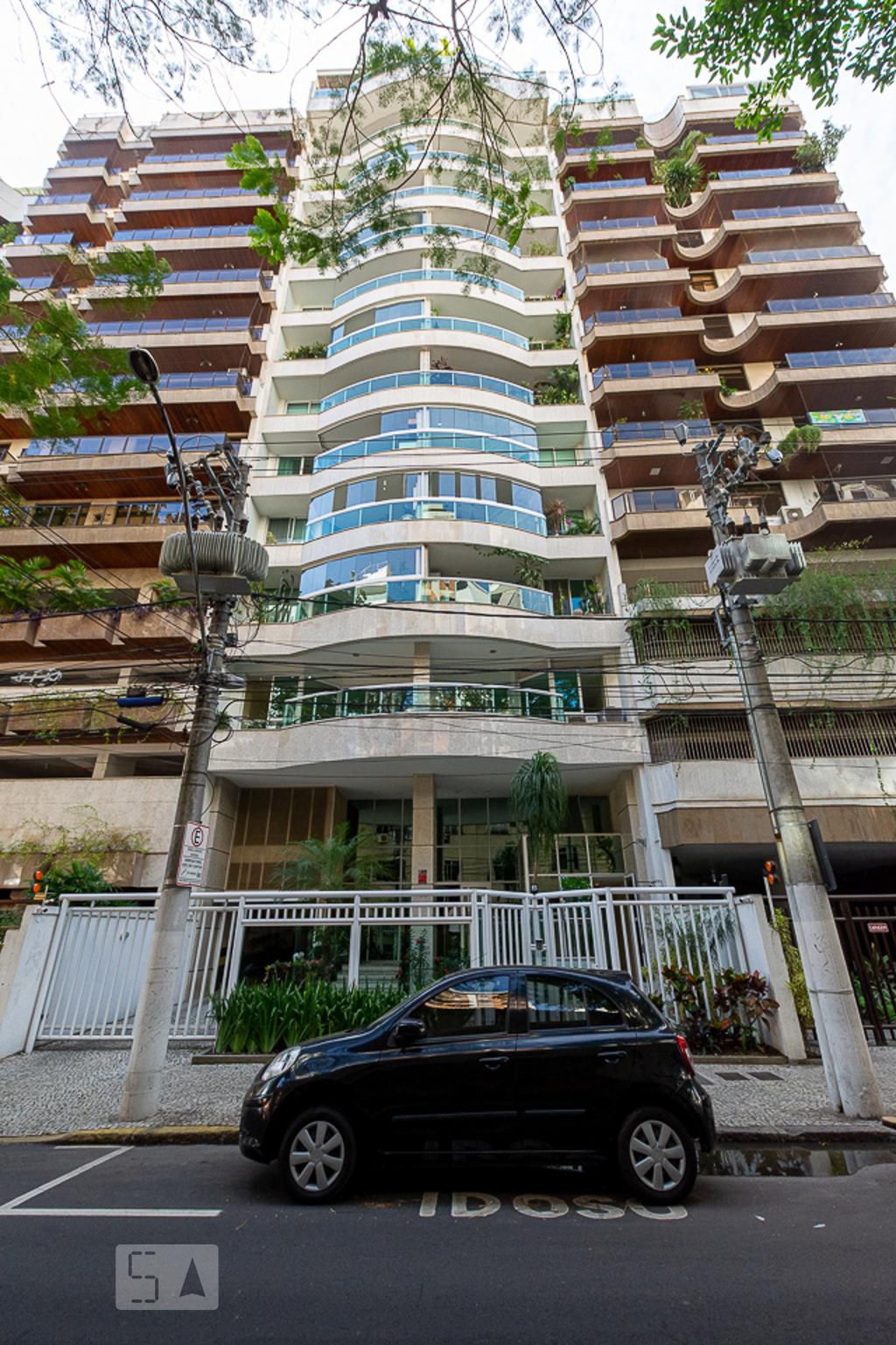 Fachada do Condomínio Condomínio Emilio Gallé