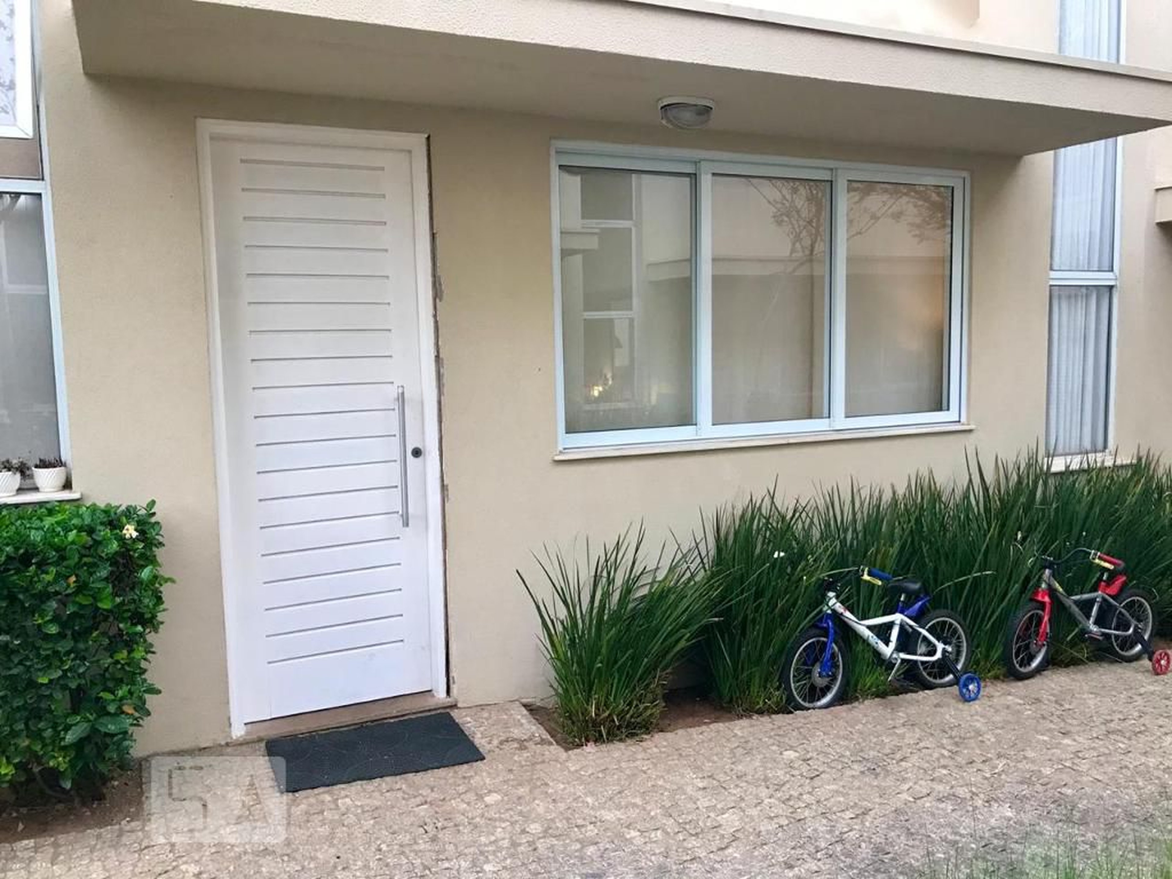 Fachada Condomínio em Avenida Doutor Manoel Afonso Ferreira, 946