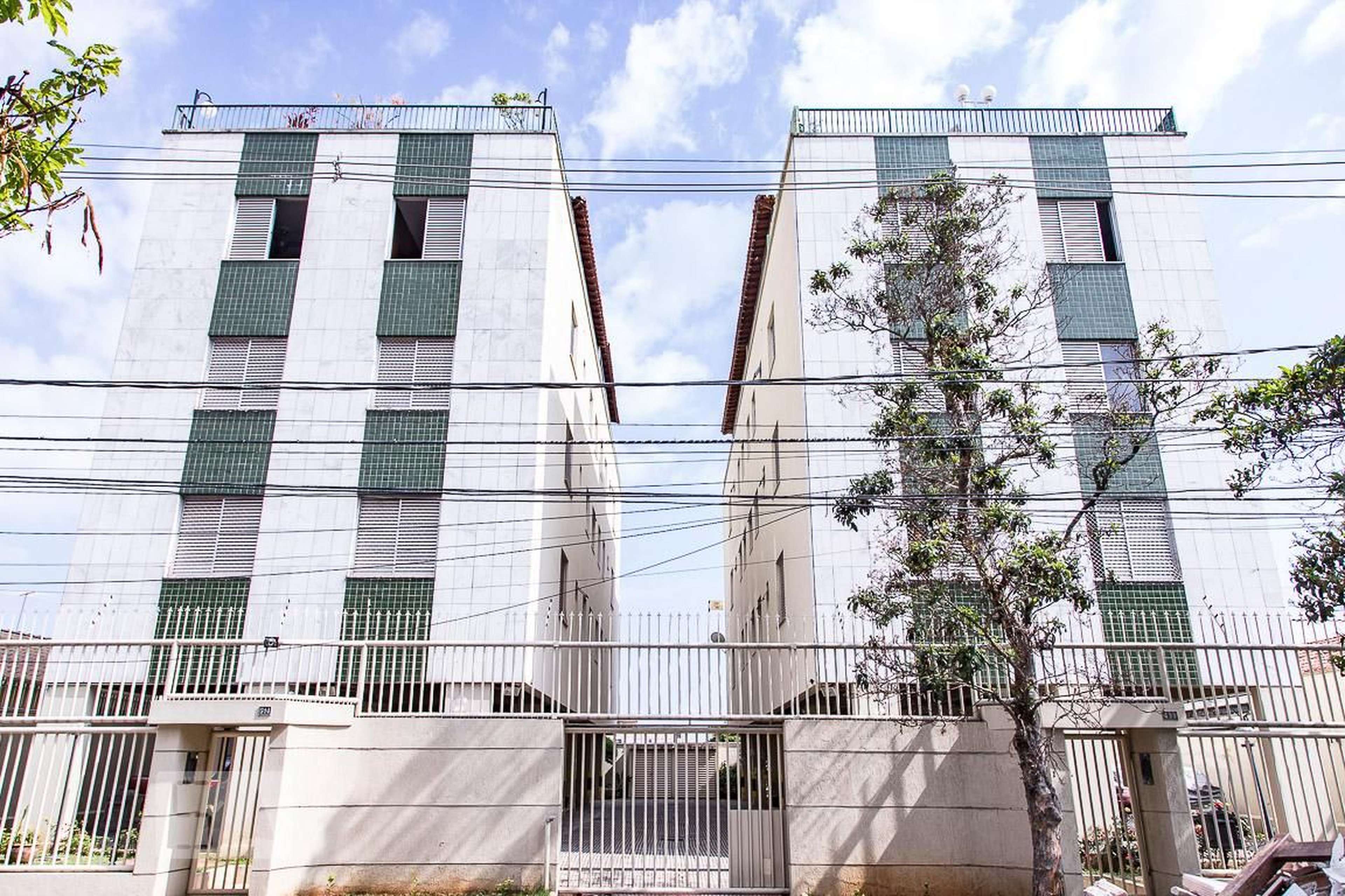 Fachada do Condomínio Edifício Ferreira