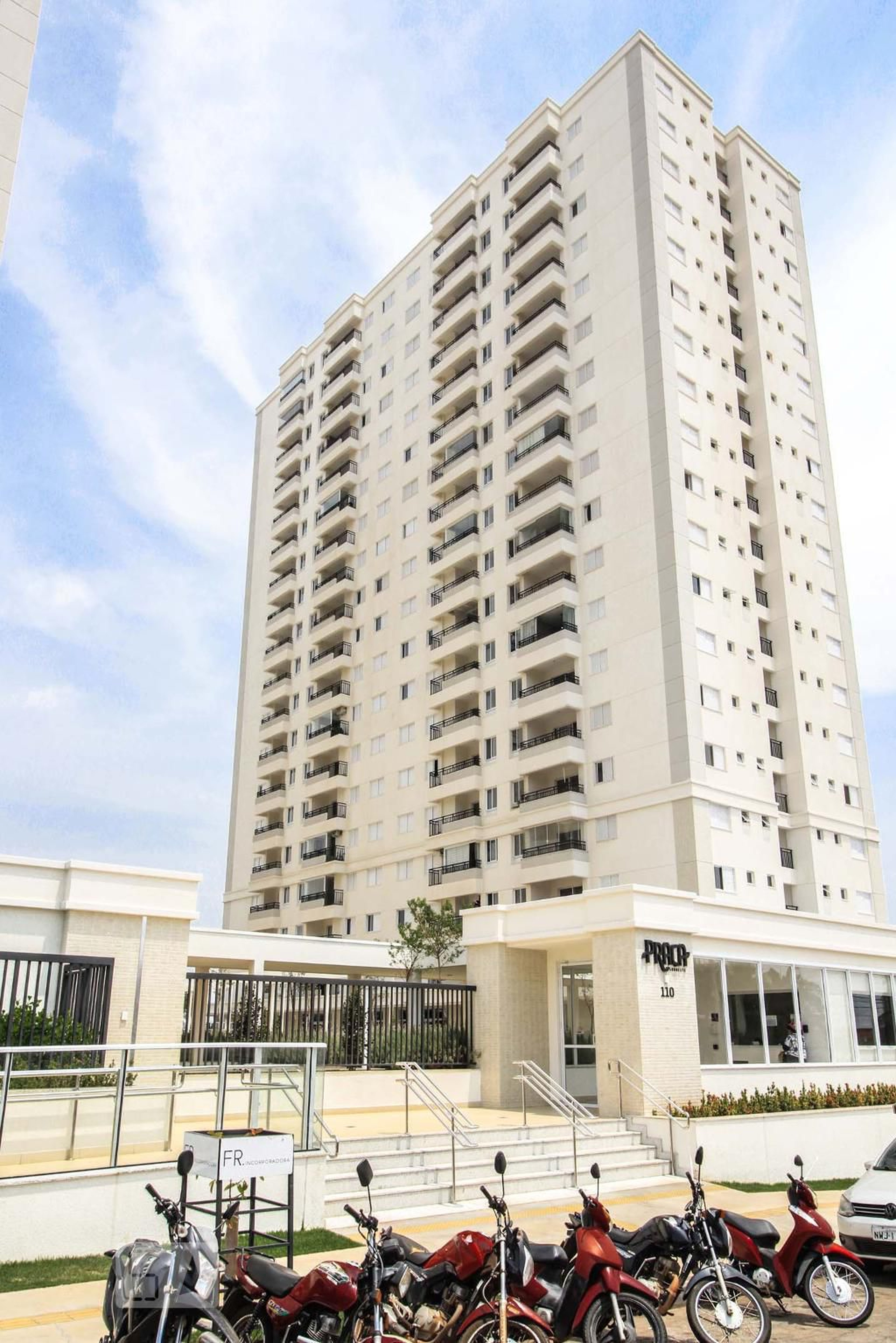 Fachada do Prédio Condomínio Praça Sudoeste