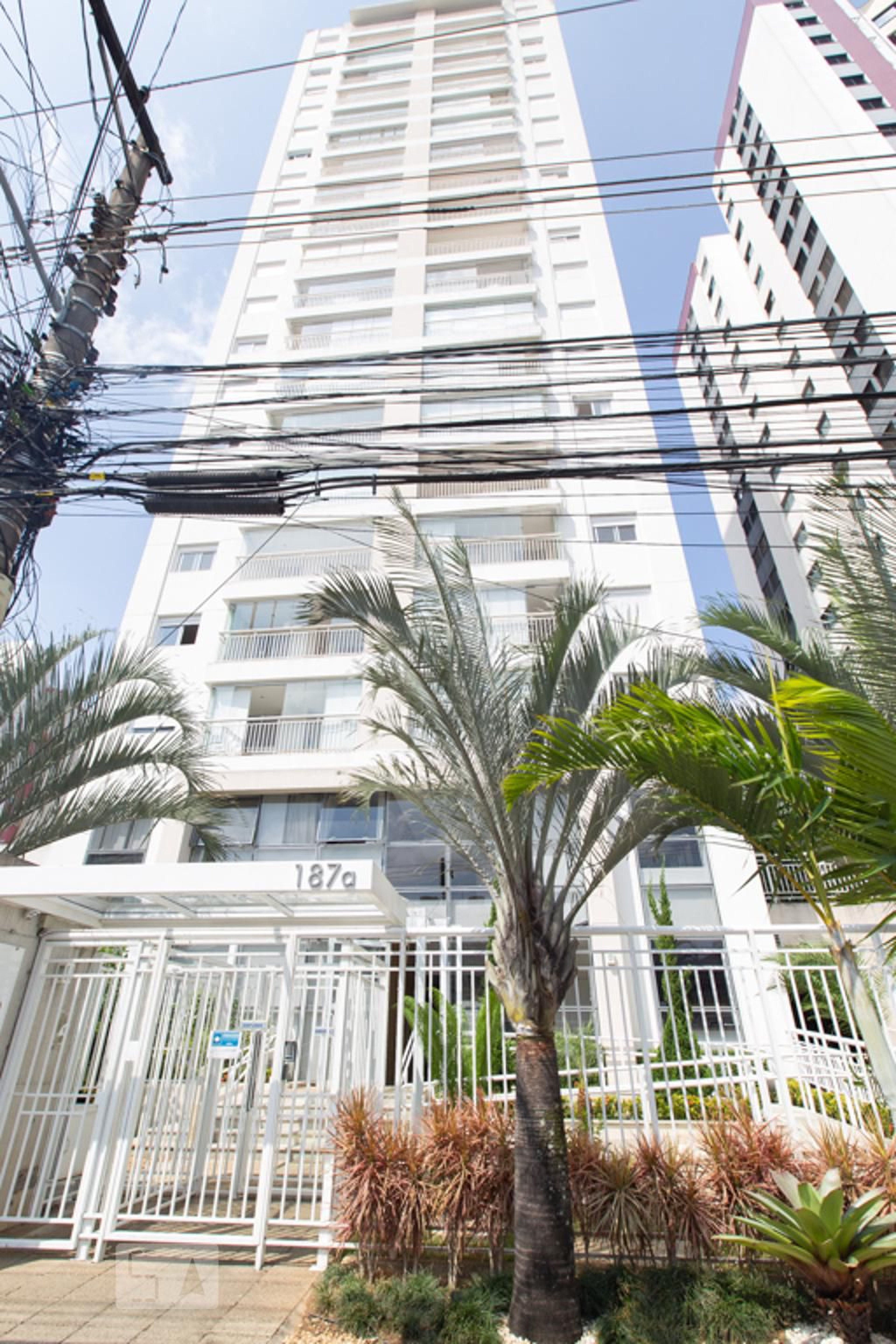 Fachada Condomínio em Rua Mariana Vilela, 184