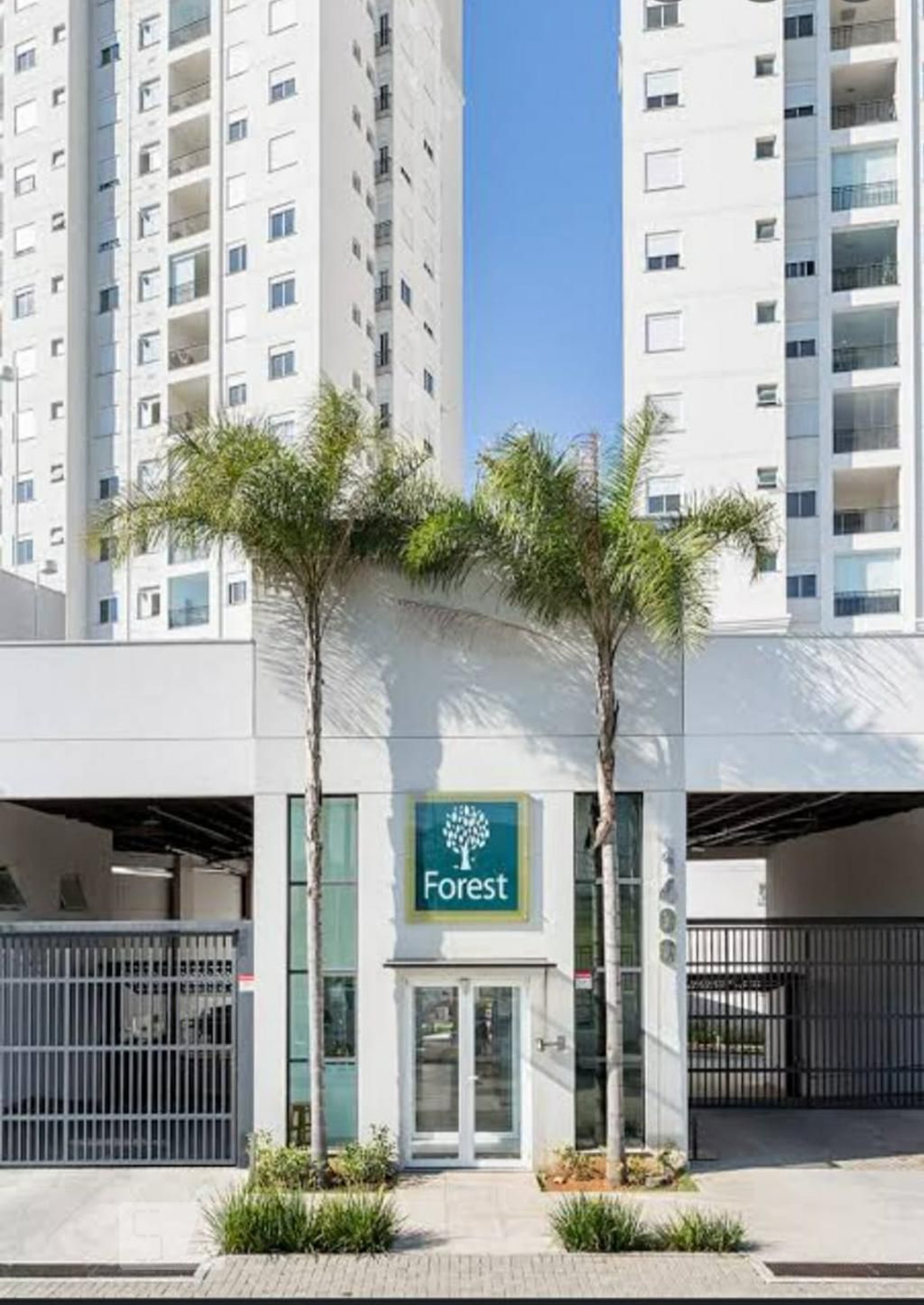 Fachada Condomínio em Rua Elias Juvenal de Mello, 1133