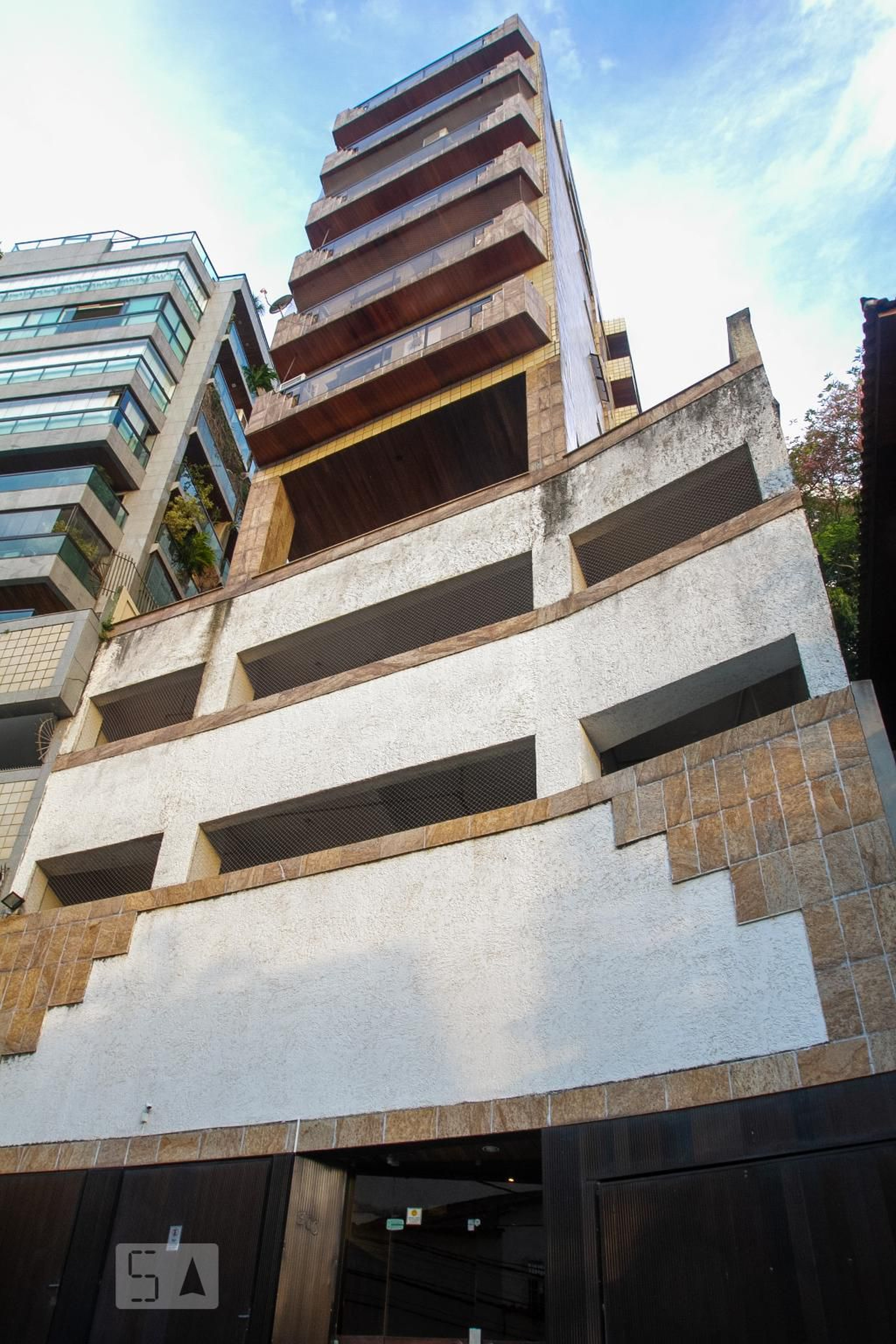 Fachada do Prédio Condomínio Sacopã 300