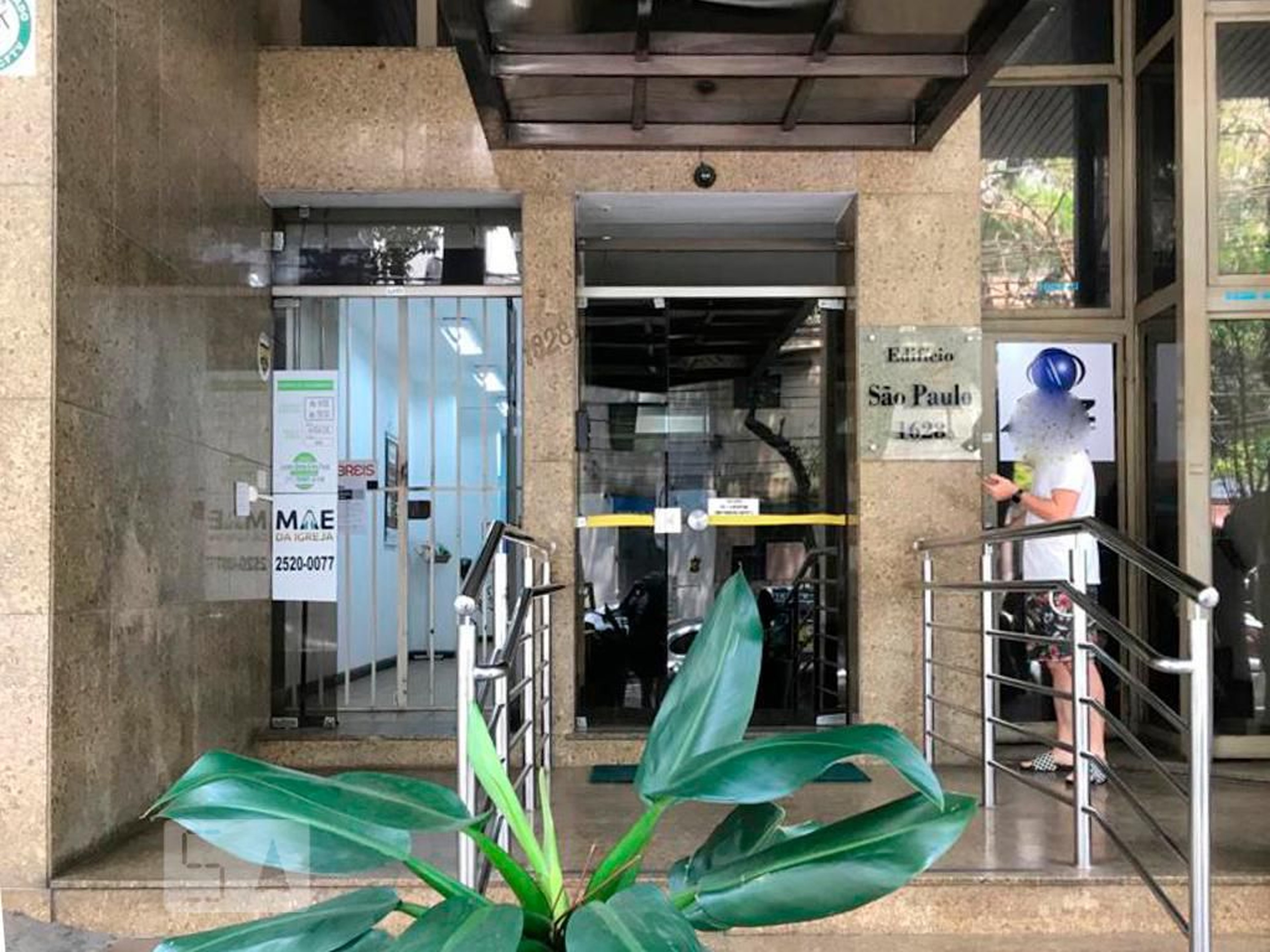 Entrada Condomínio em Rua São Paulo, 1620