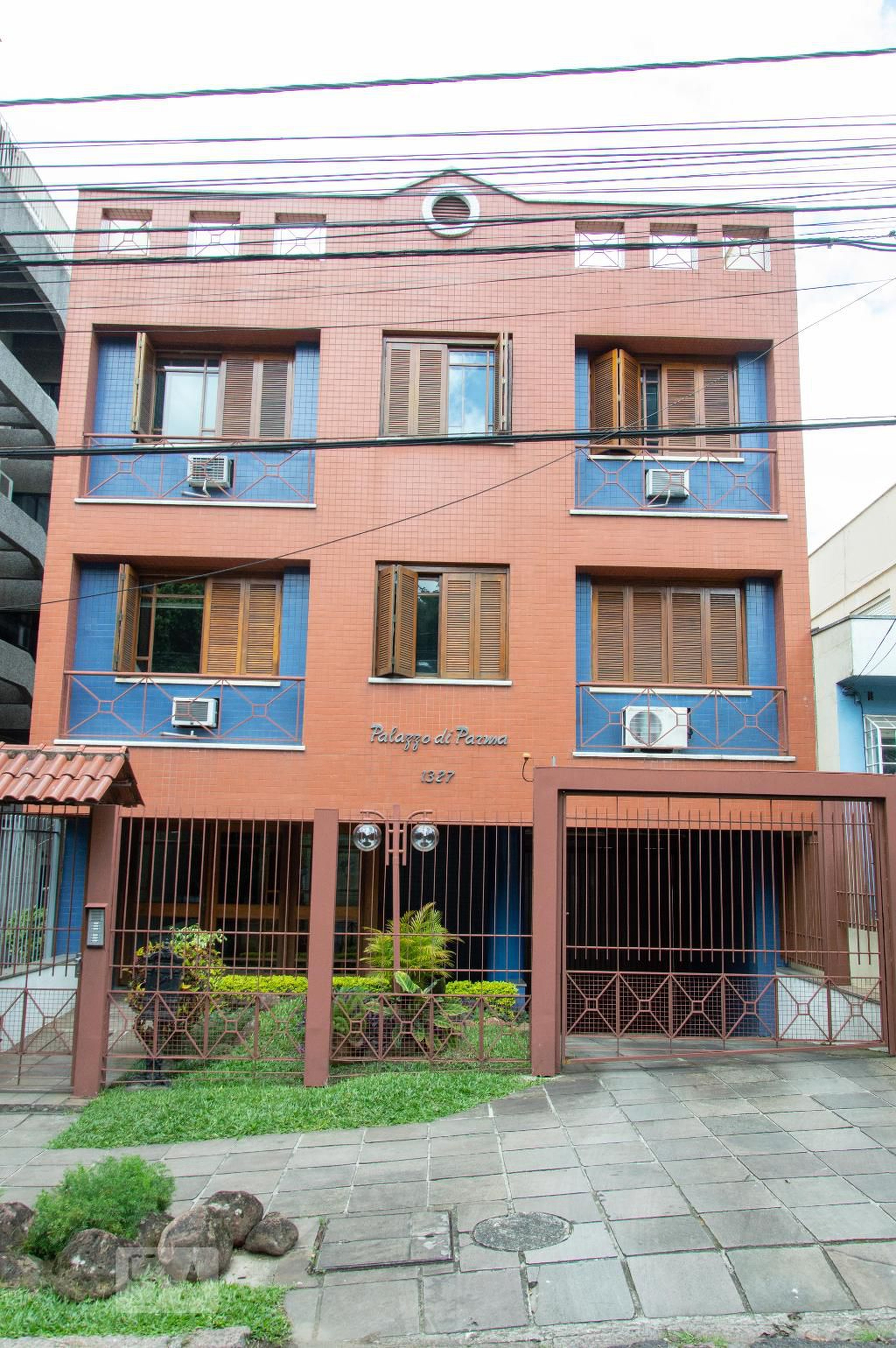 Fachada Condomínio em Rua Carlos Von Koseritz, 1327