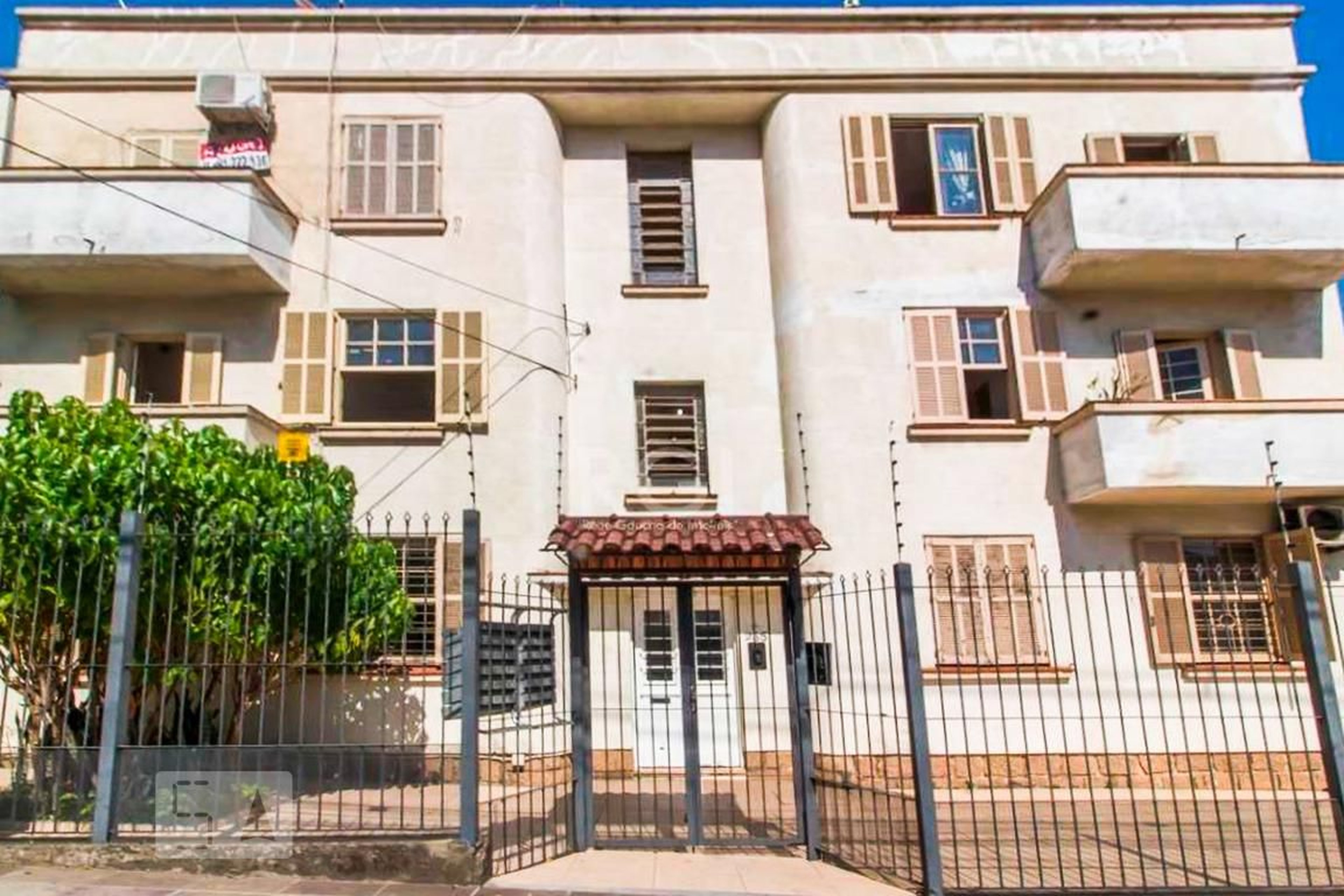 Fachada do Condomínio Edifício Abaete