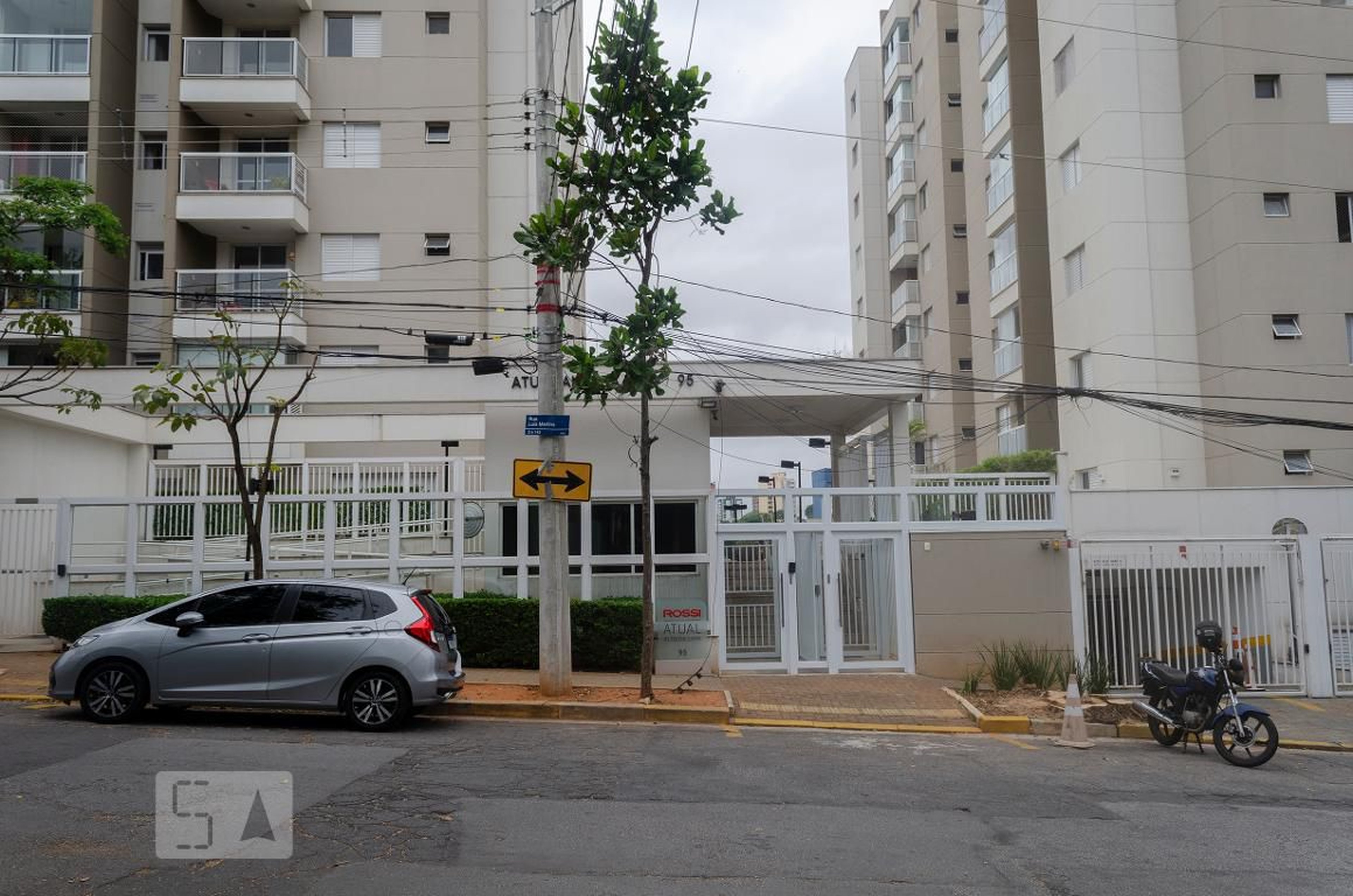 Fachada do Condomínio Condomínio Atual Alto da Lapa