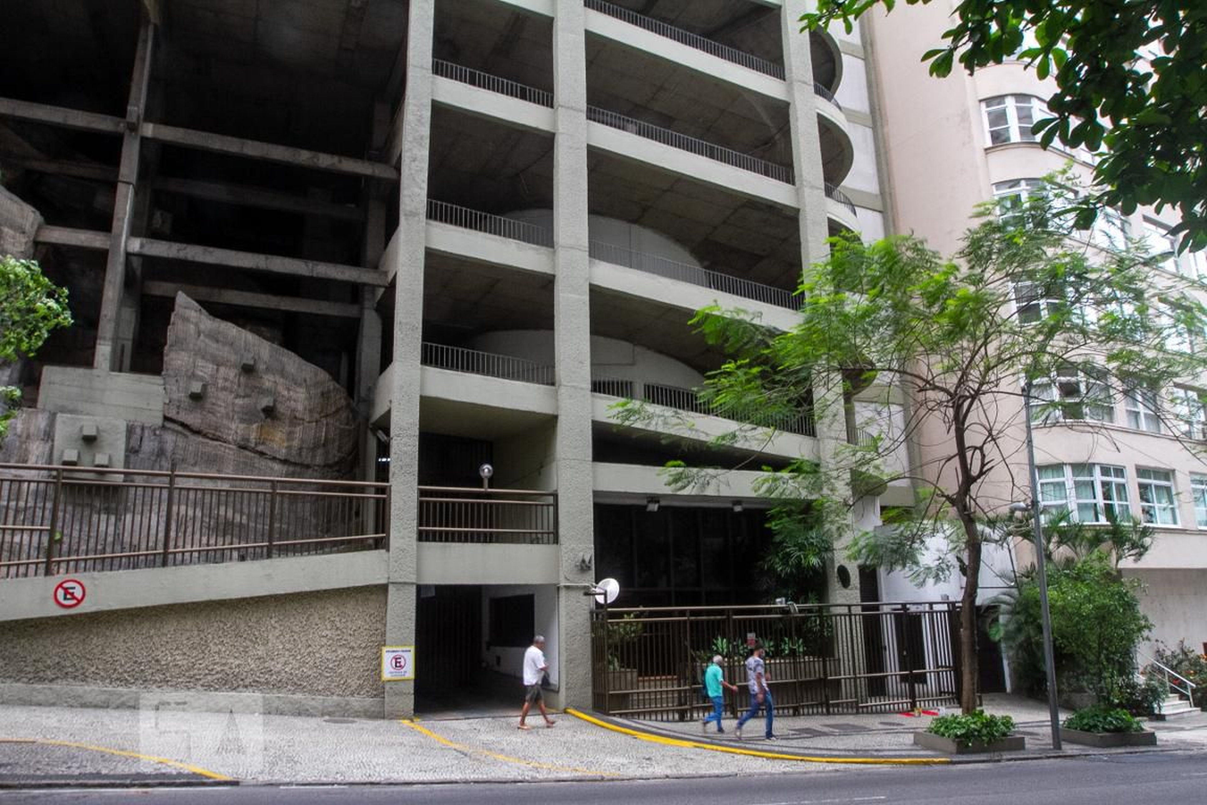 Fachada do Prédio Edifício S Mid West e Mid East