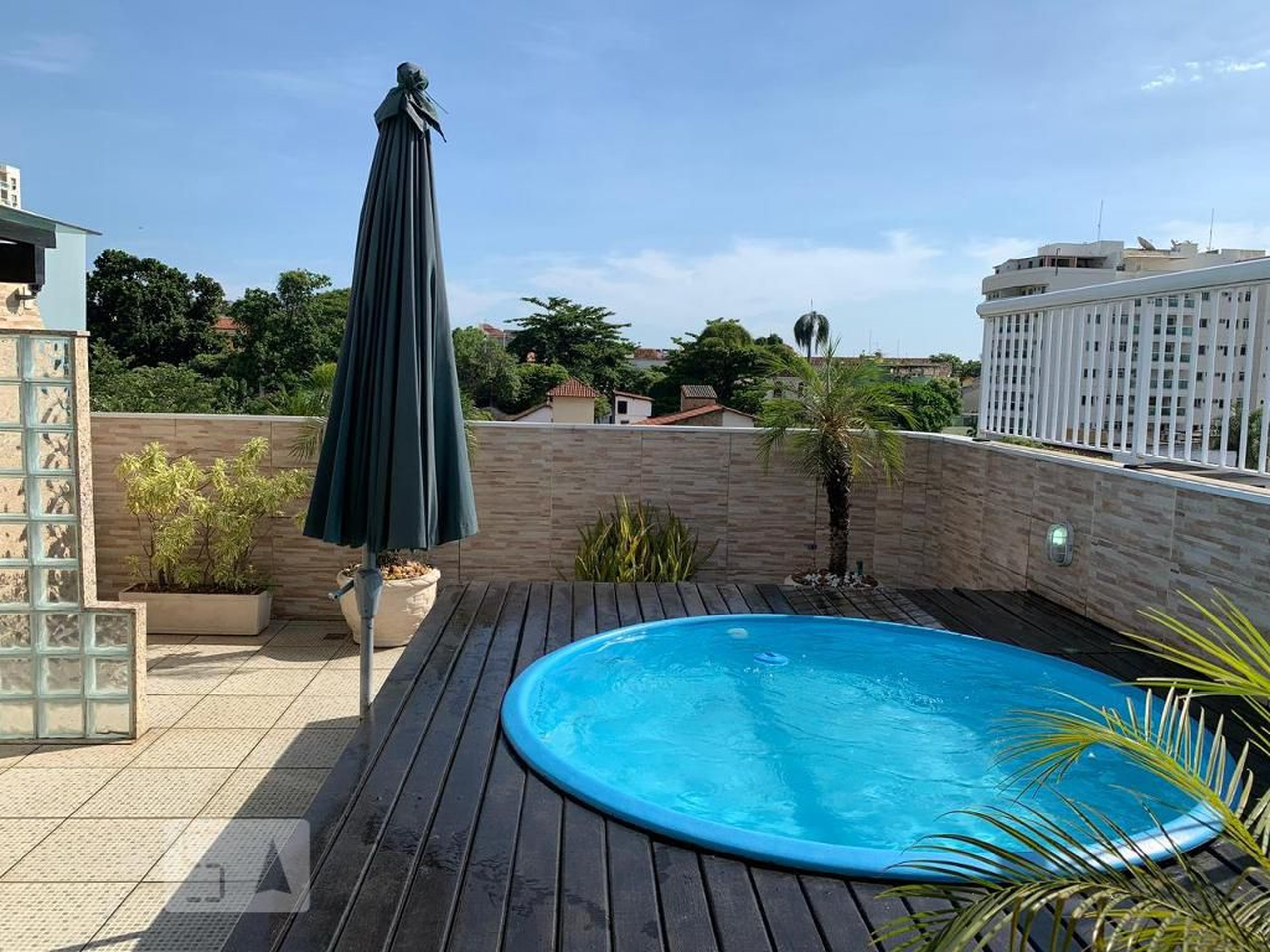 Piscina - Edifício Shanti