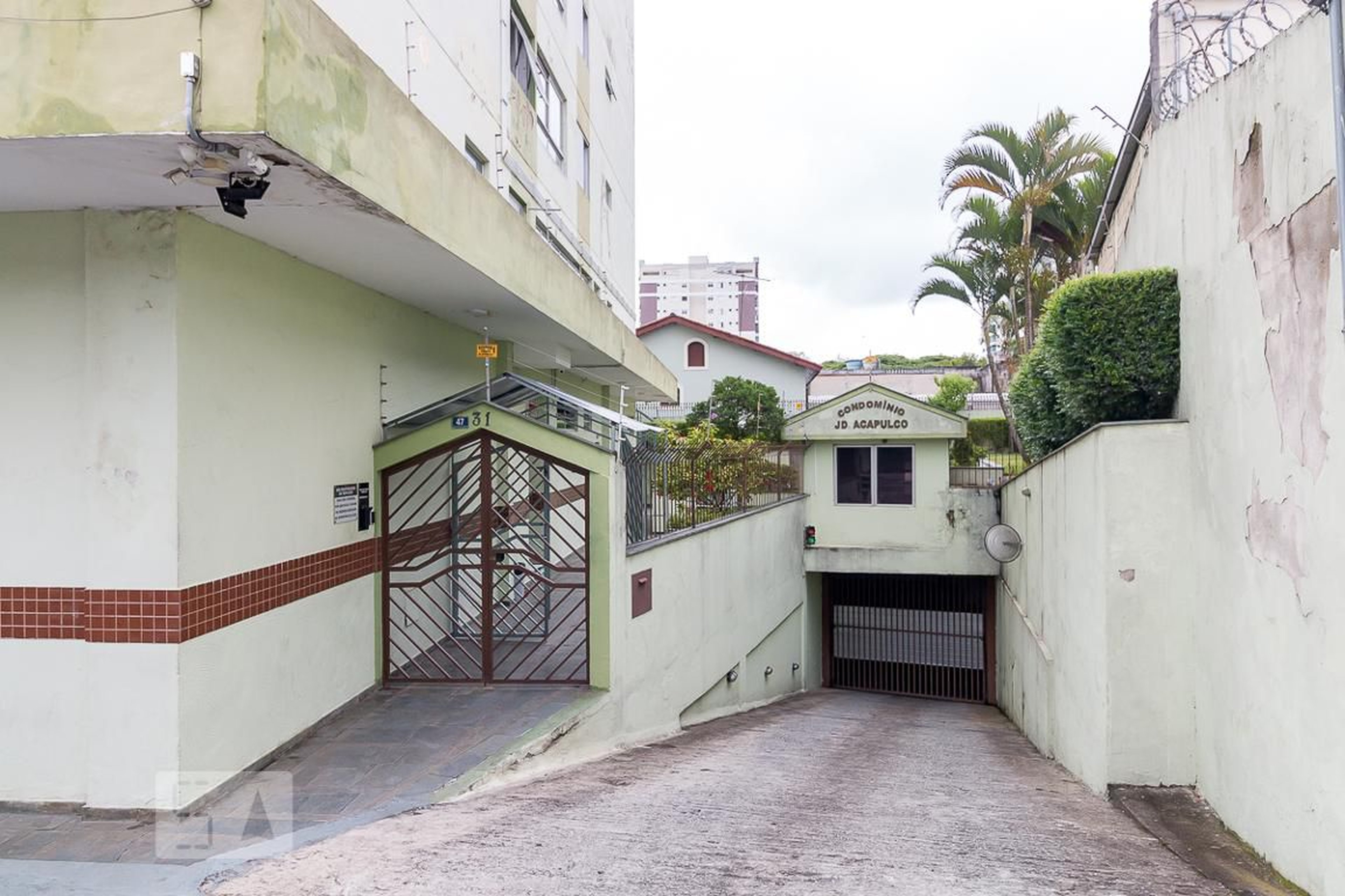 Entrada do prédio - Residencial Jardim Acapulco