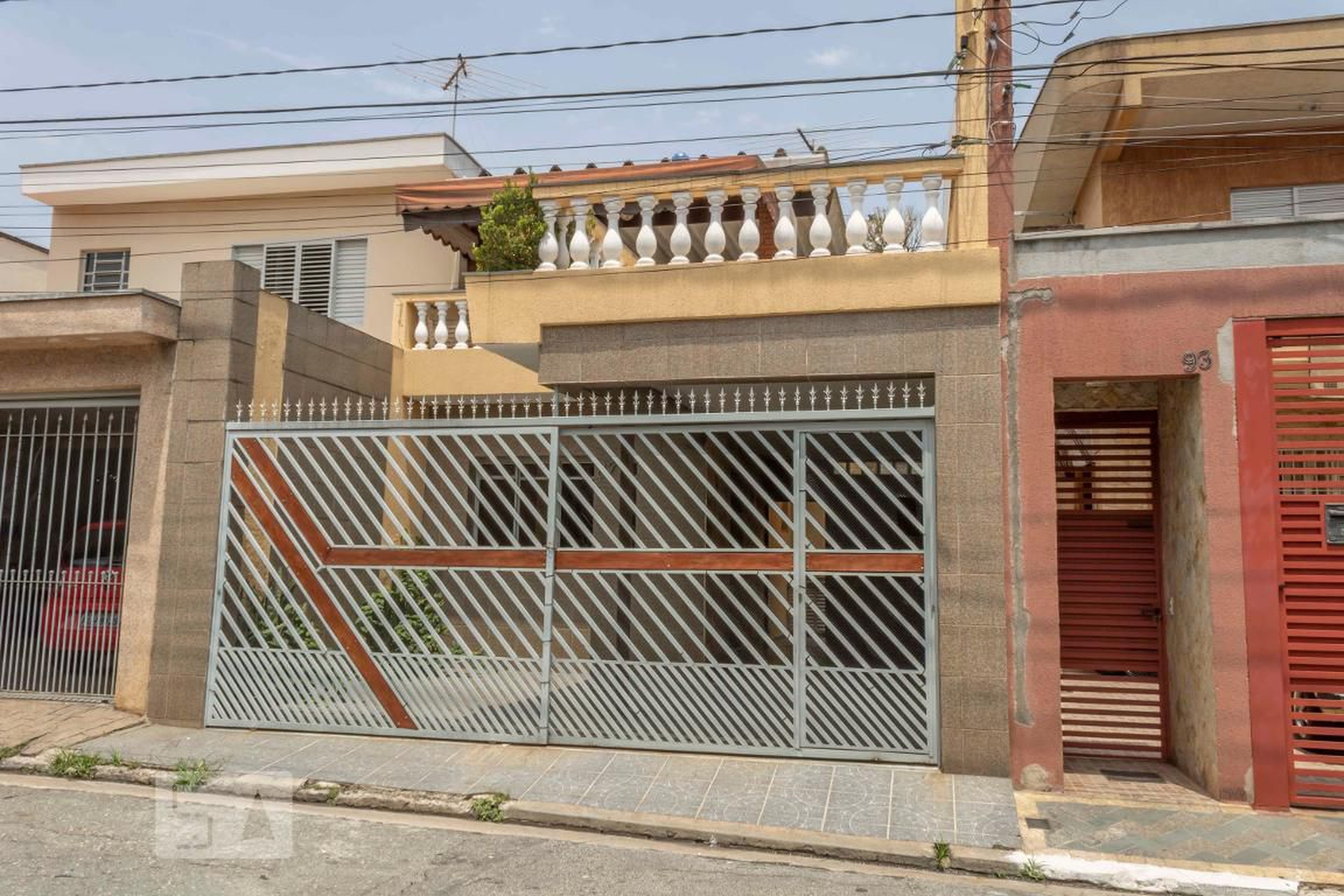 Fachada Condomínio em Rua Tomé da Costa Lemos, 87