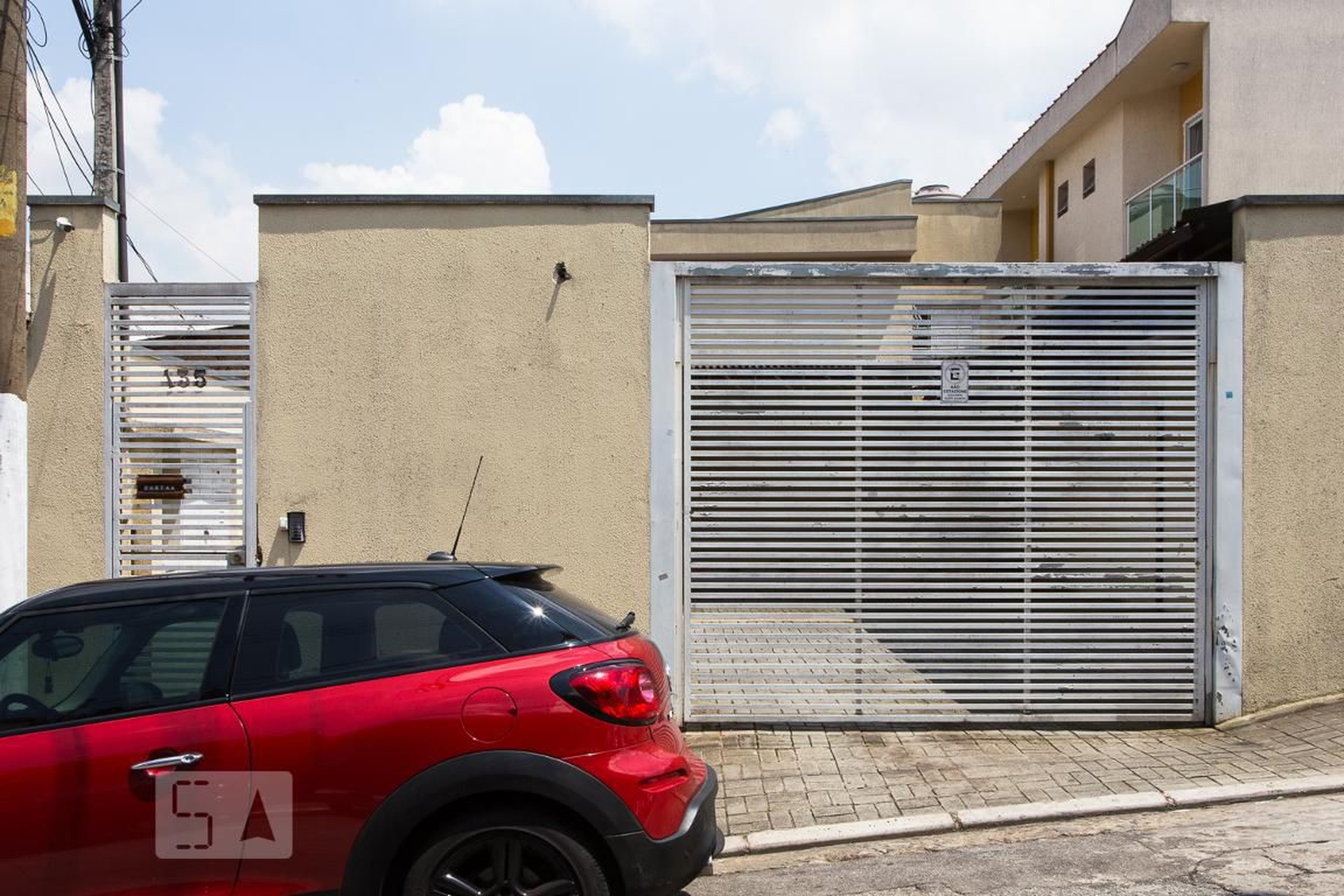 Fachada do Condomínio Condomínio em Rua Rei Alberto da Bélgica, 135